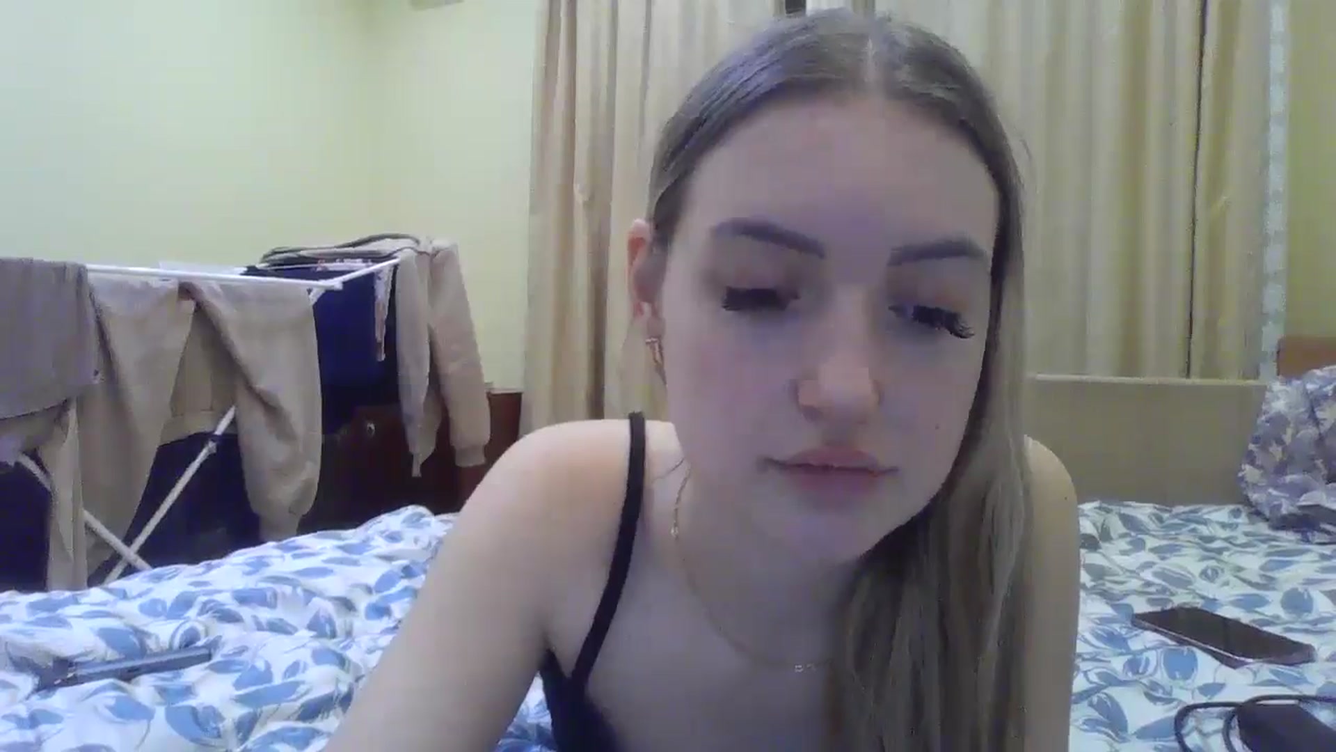 Gallery image thumbnail from EmmaDream18's myfreecams stream on, 12/26/2025, 16:29 image 11 of 20
