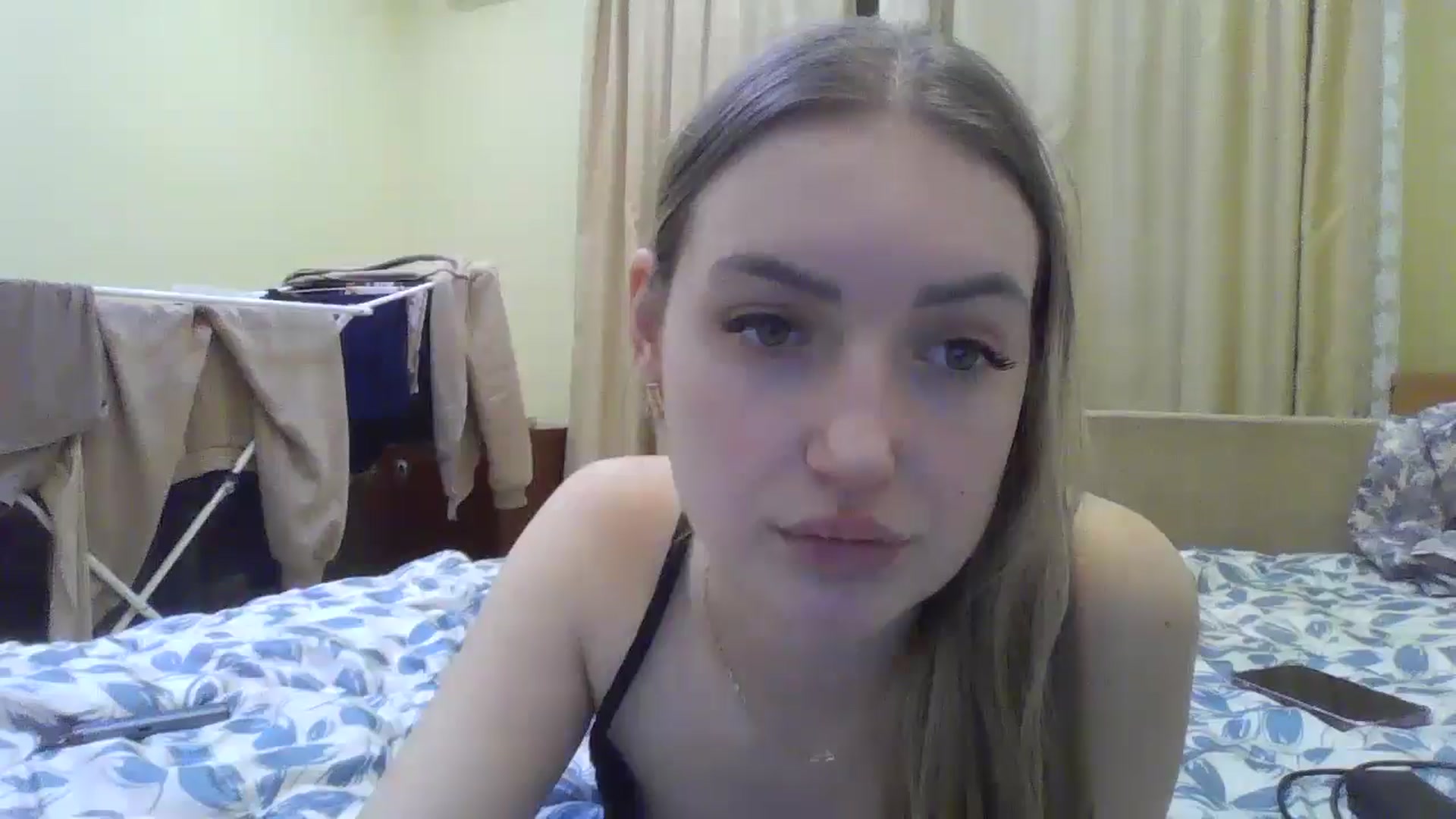 Gallery image thumbnail from EmmaDream18's myfreecams stream on, 12/26/2025, 16:29 image 14 of 20