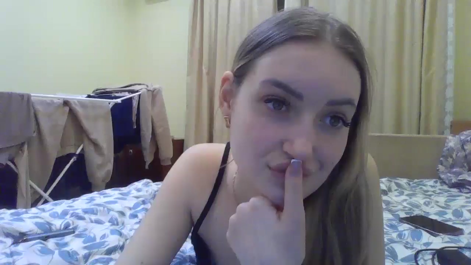 Gallery image thumbnail from EmmaDream18's myfreecams stream on, 12/26/2025, 16:29 image 8 of 20