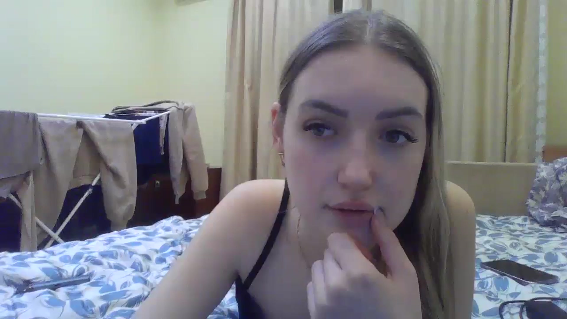 Gallery image thumbnail from EmmaDream18's myfreecams stream on, 12/26/2025, 16:29 image 10 of 20