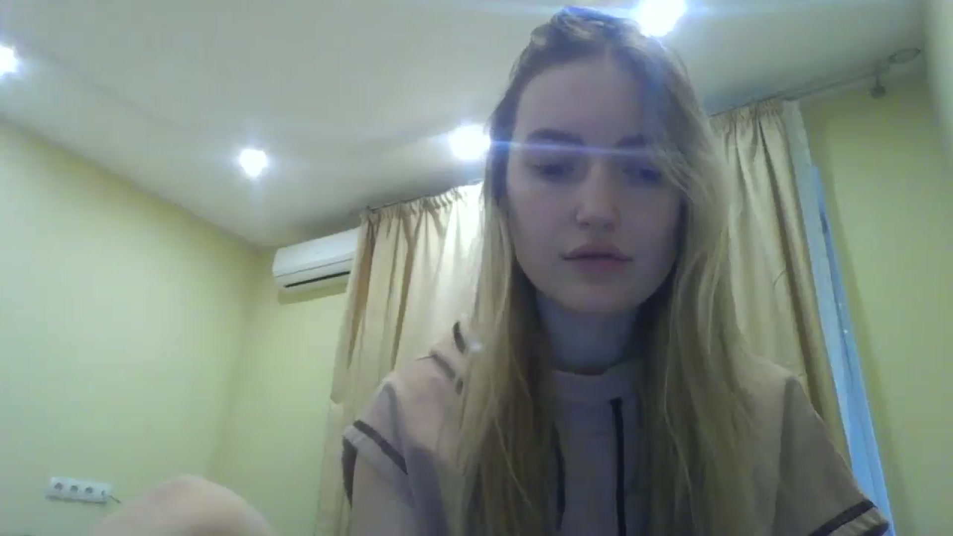 Gallery image thumbnail from EmmaDream18's myfreecams stream on, 01/06/2026, 14:02 image 10 of 20