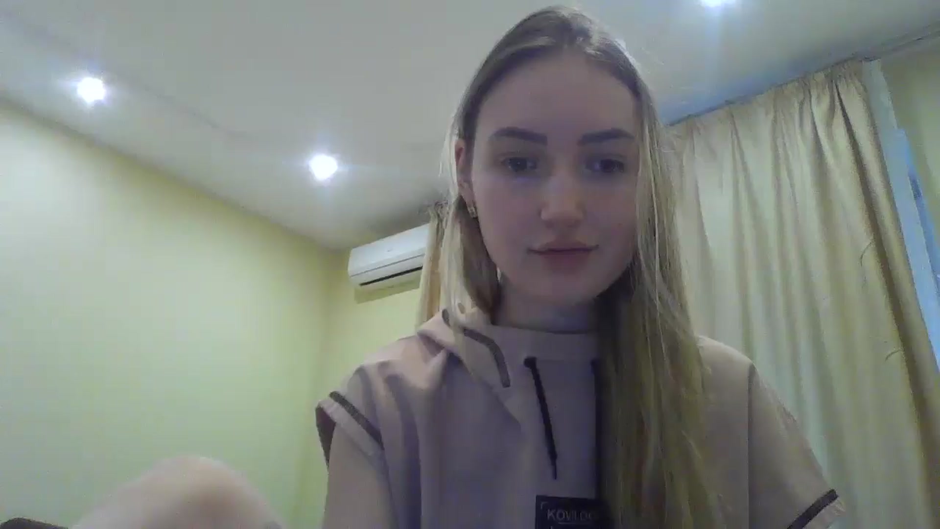 Gallery image thumbnail from EmmaDream18's myfreecams stream on, 01/06/2026, 14:02 image 5 of 20