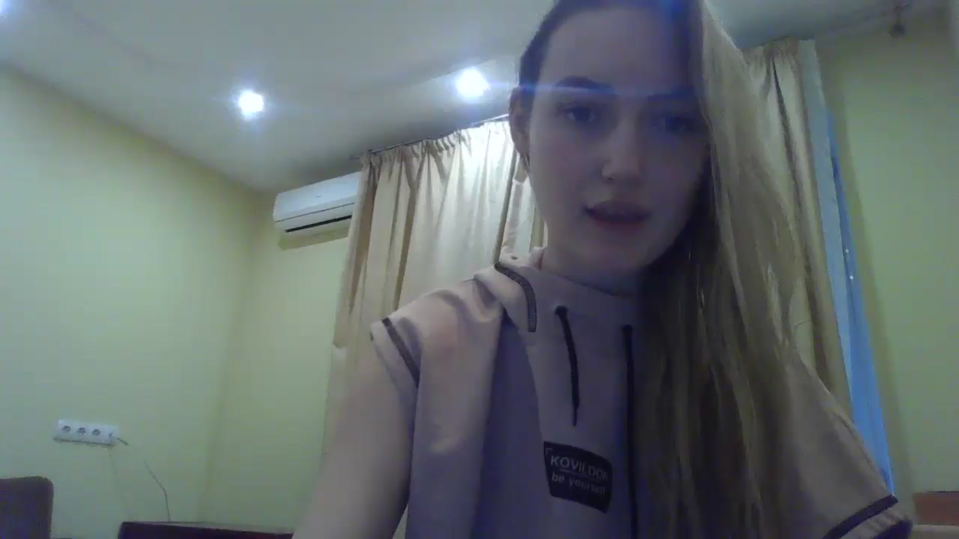 Gallery image thumbnail from EmmaDream18's myfreecams stream on, 01/06/2026, 14:02 image 16 of 20
