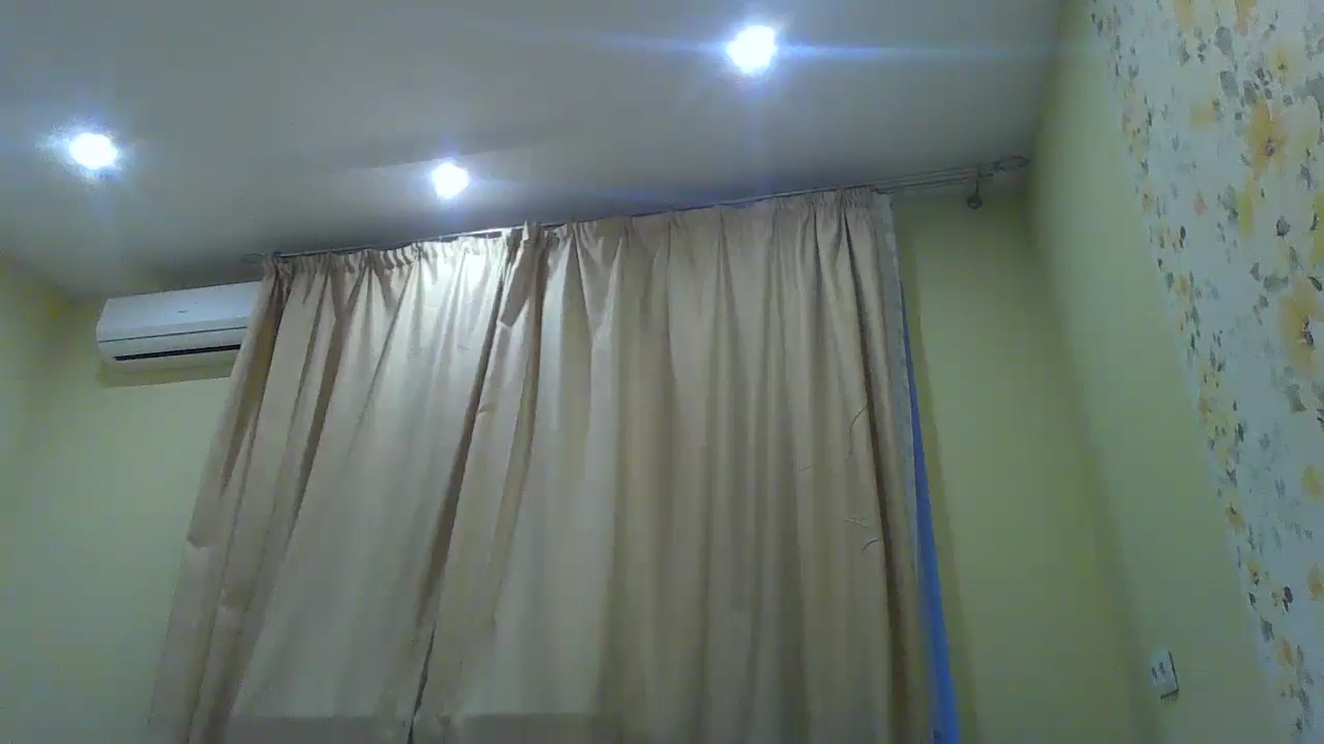 Gallery image thumbnail from EmmaDream18's myfreecams stream on, 01/06/2026, 14:23 image 8 of 20