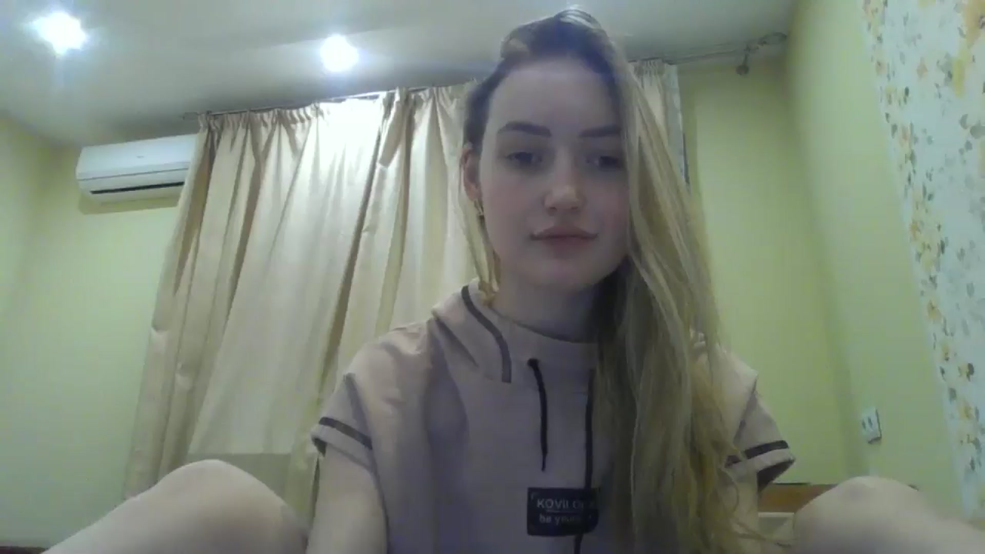 Gallery image thumbnail from EmmaDream18's myfreecams stream on, 01/06/2026, 14:23 image 19 of 20