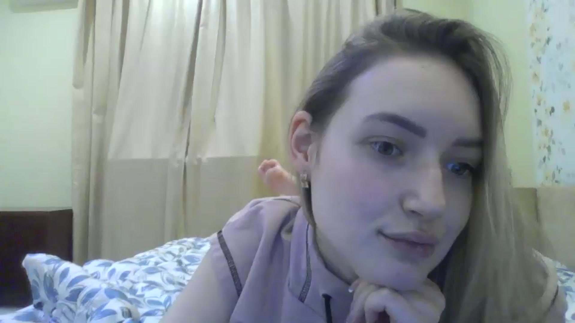 Gallery image thumbnail from EmmaDream18's myfreecams stream on, 01/06/2026, 14:55 image 3 of 20