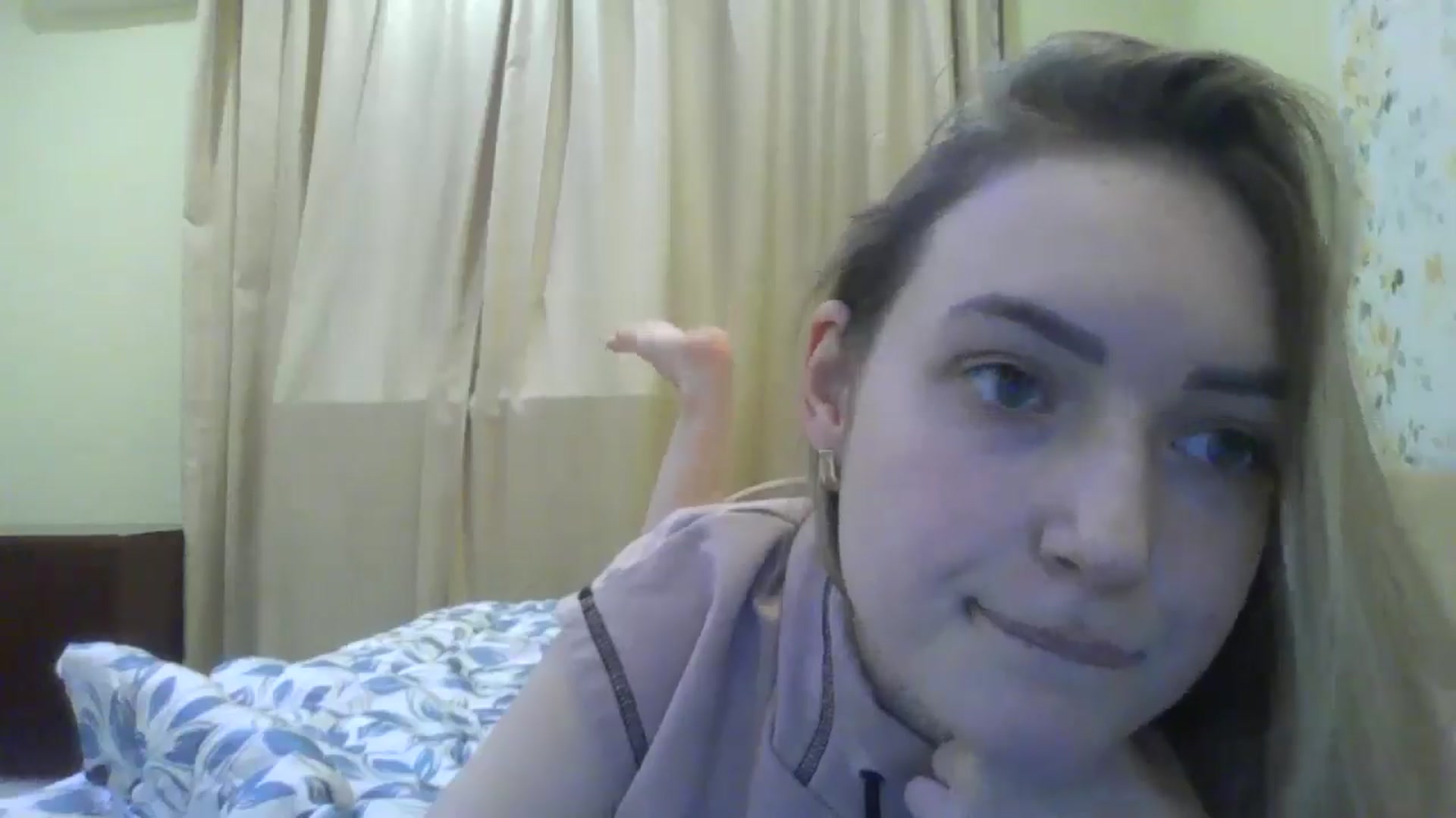Gallery image thumbnail from EmmaDream18's myfreecams stream on, 01/06/2026, 14:55 image 2 of 20