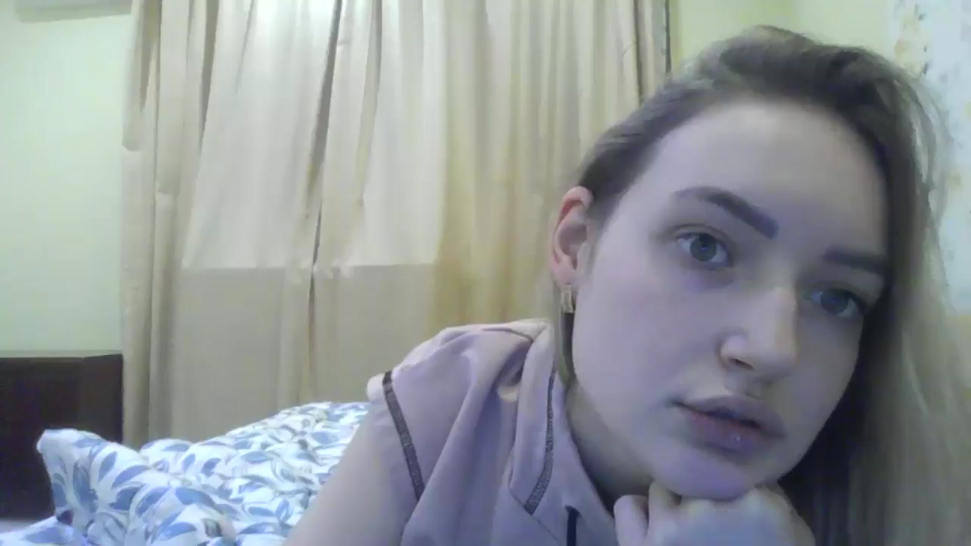 Gallery image thumbnail from EmmaDream18's myfreecams stream on, 01/06/2026, 14:55 image 1 of 20