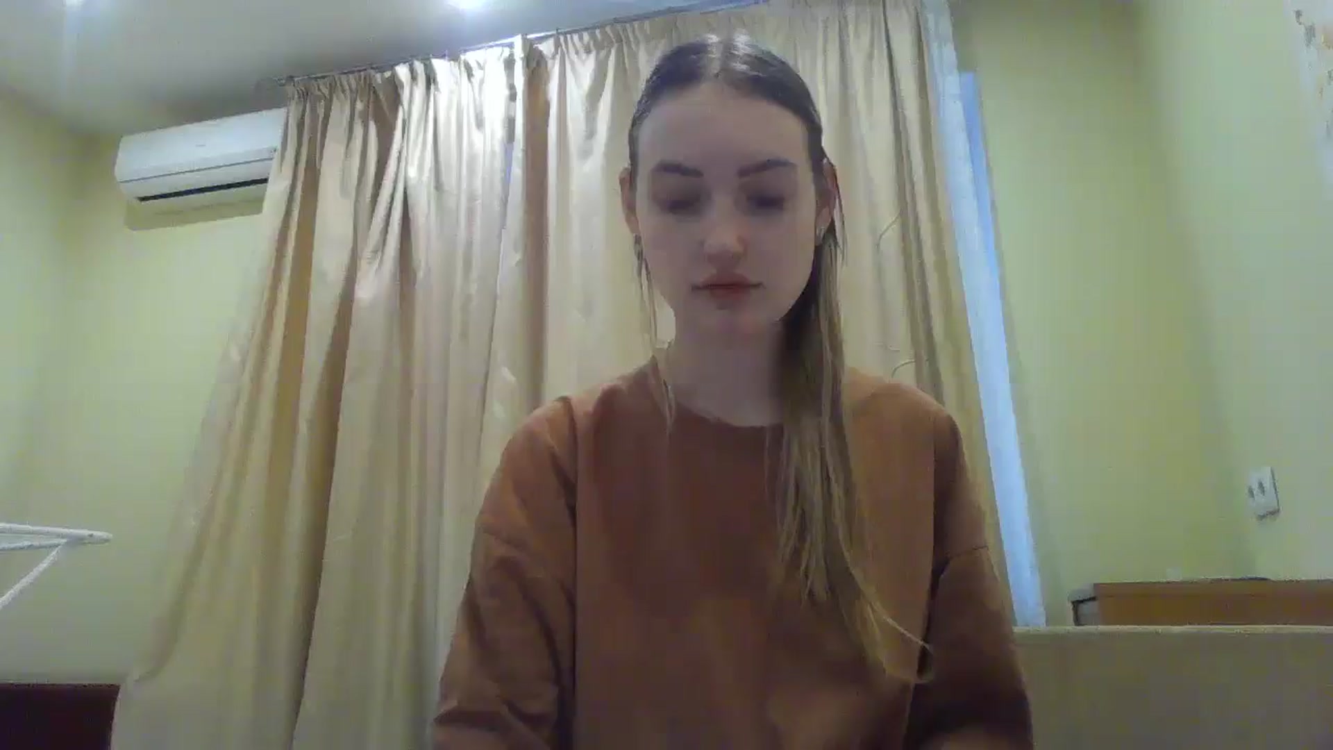 Gallery image thumbnail from EmmaDream18's myfreecams stream on, 01/10/2026, 11:29 image 13 of 20
