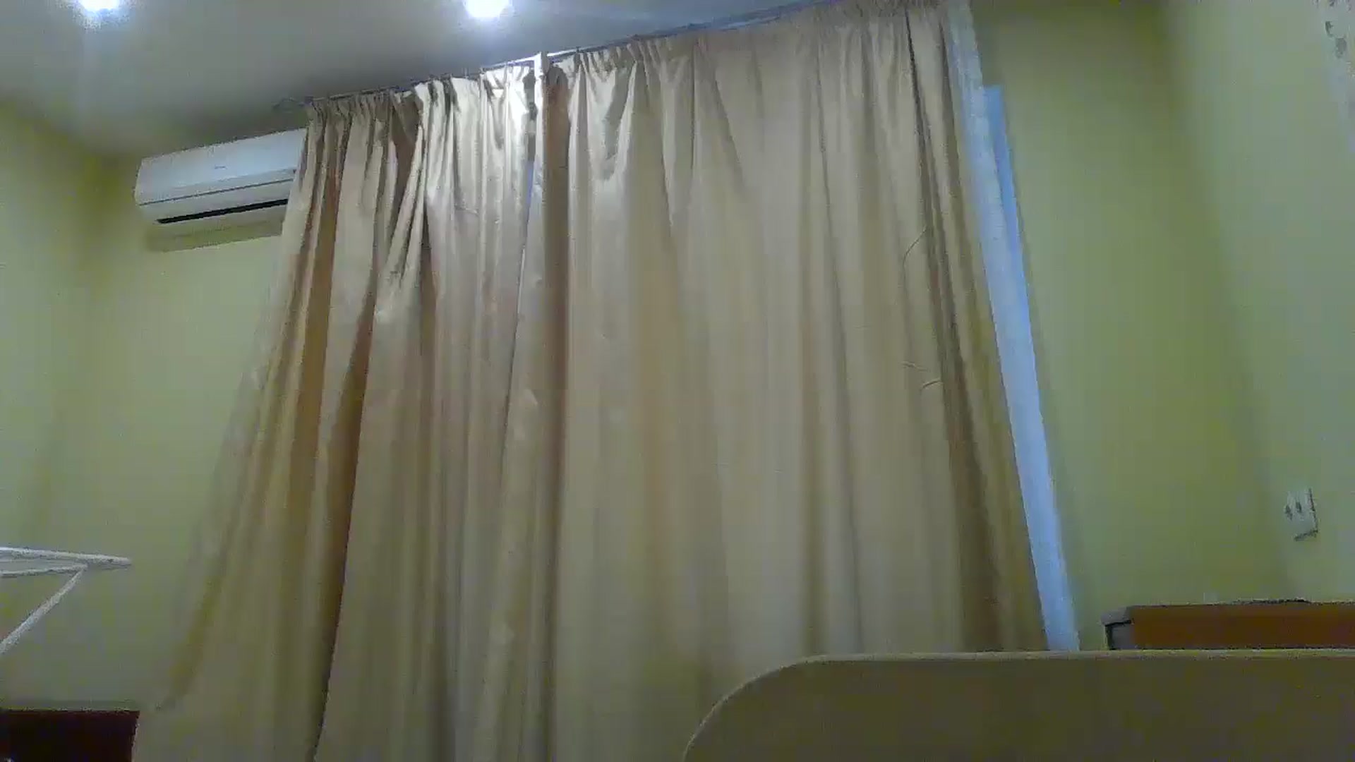 Gallery image thumbnail from EmmaDream18's myfreecams stream on, 01/10/2026, 11:29 image 5 of 20