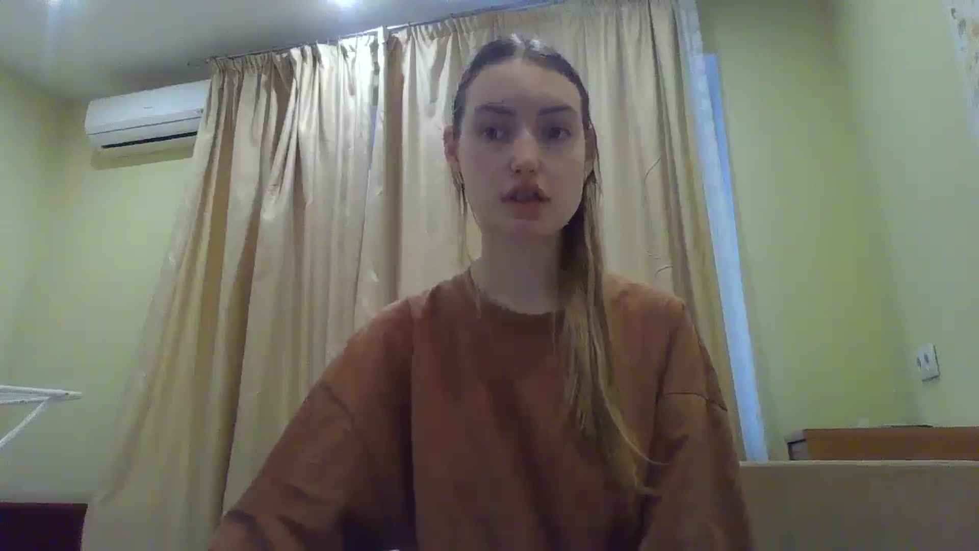 Gallery image thumbnail from EmmaDream18's myfreecams stream on, 01/10/2026, 11:29 image 17 of 20