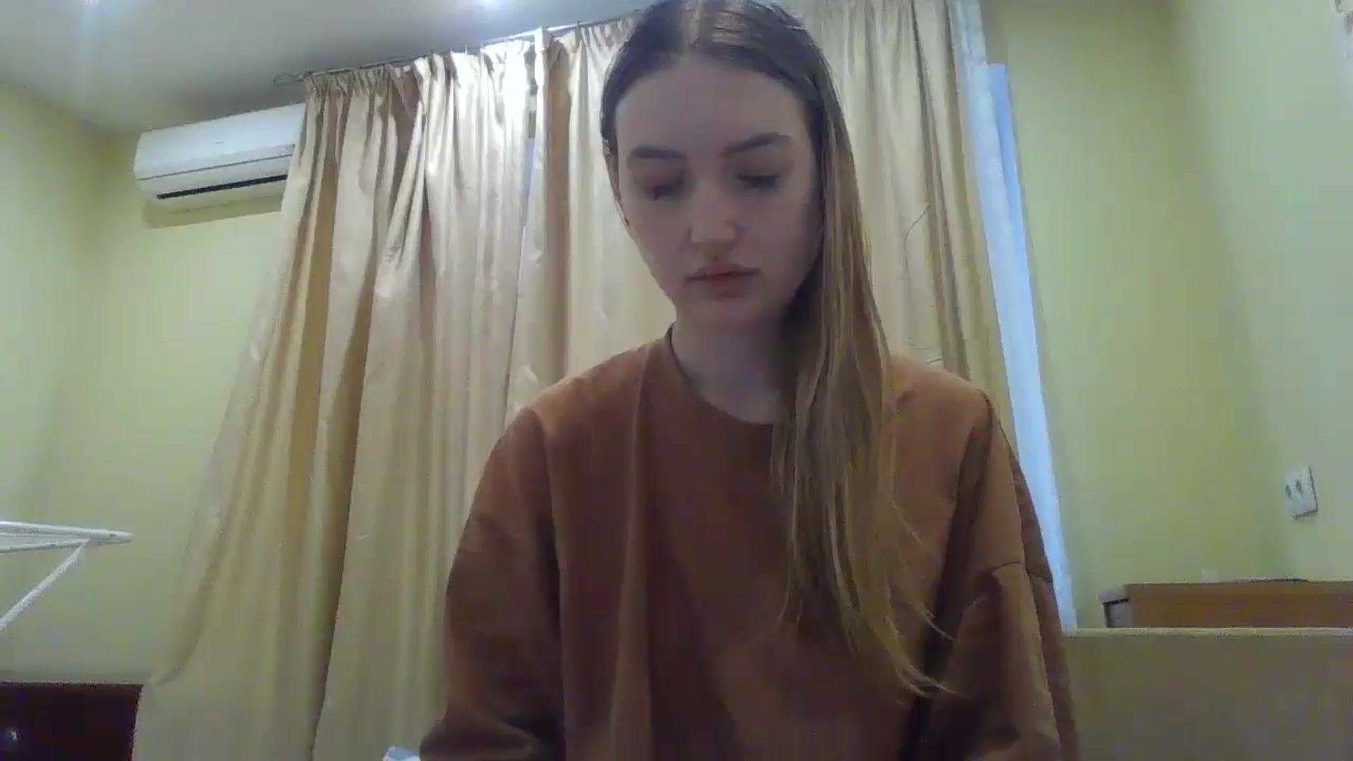 Gallery image thumbnail from EmmaDream18's myfreecams stream on, 01/10/2026, 11:29 image 1 of 20