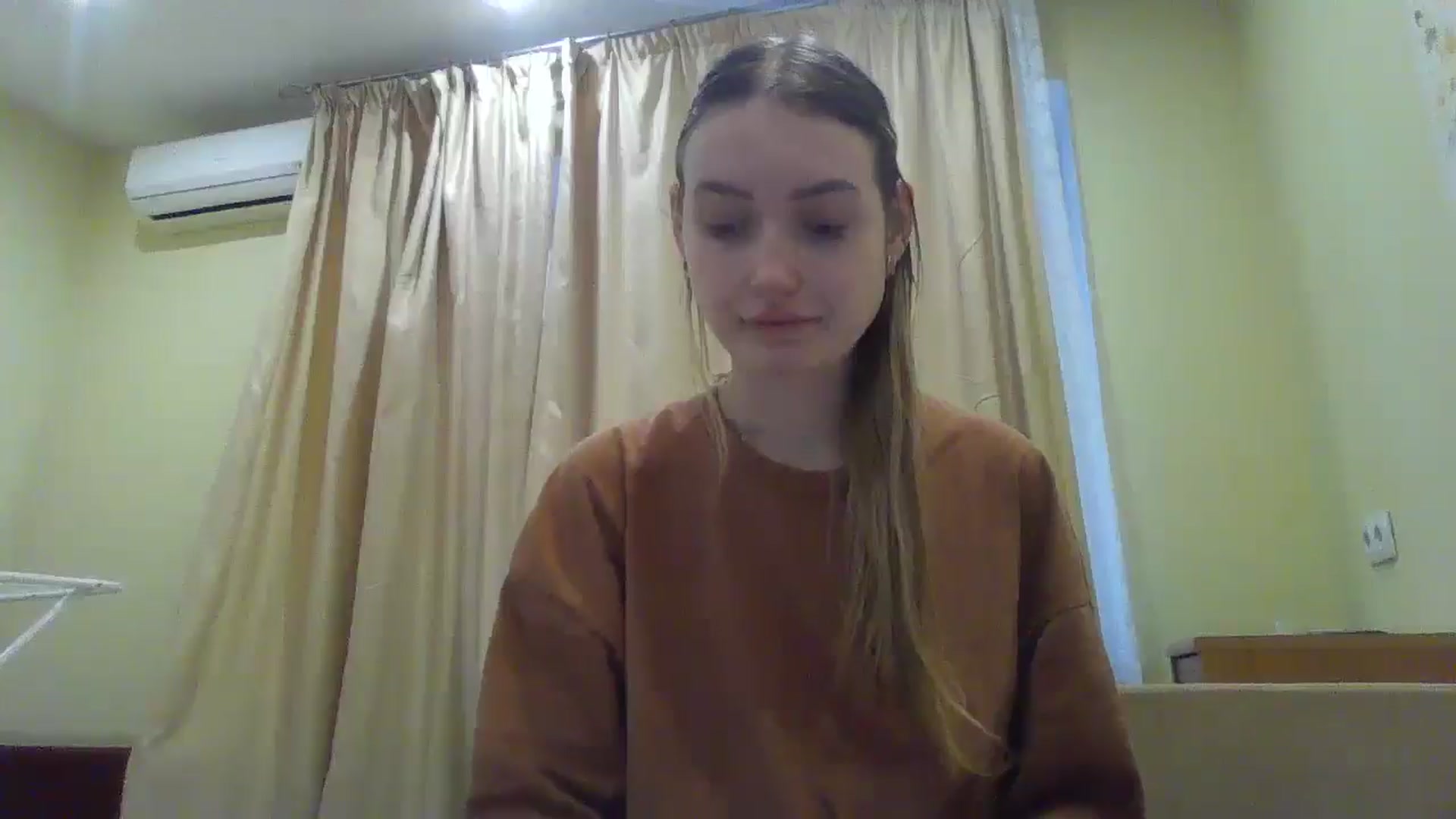Gallery image thumbnail from EmmaDream18's myfreecams stream on, 01/10/2026, 11:29 image 14 of 20