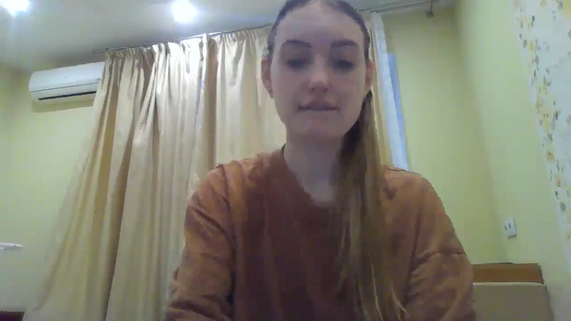 Gallery image thumbnail from EmmaDream18's myfreecams stream on, 01/10/2026, 12:21 image 2 of 20