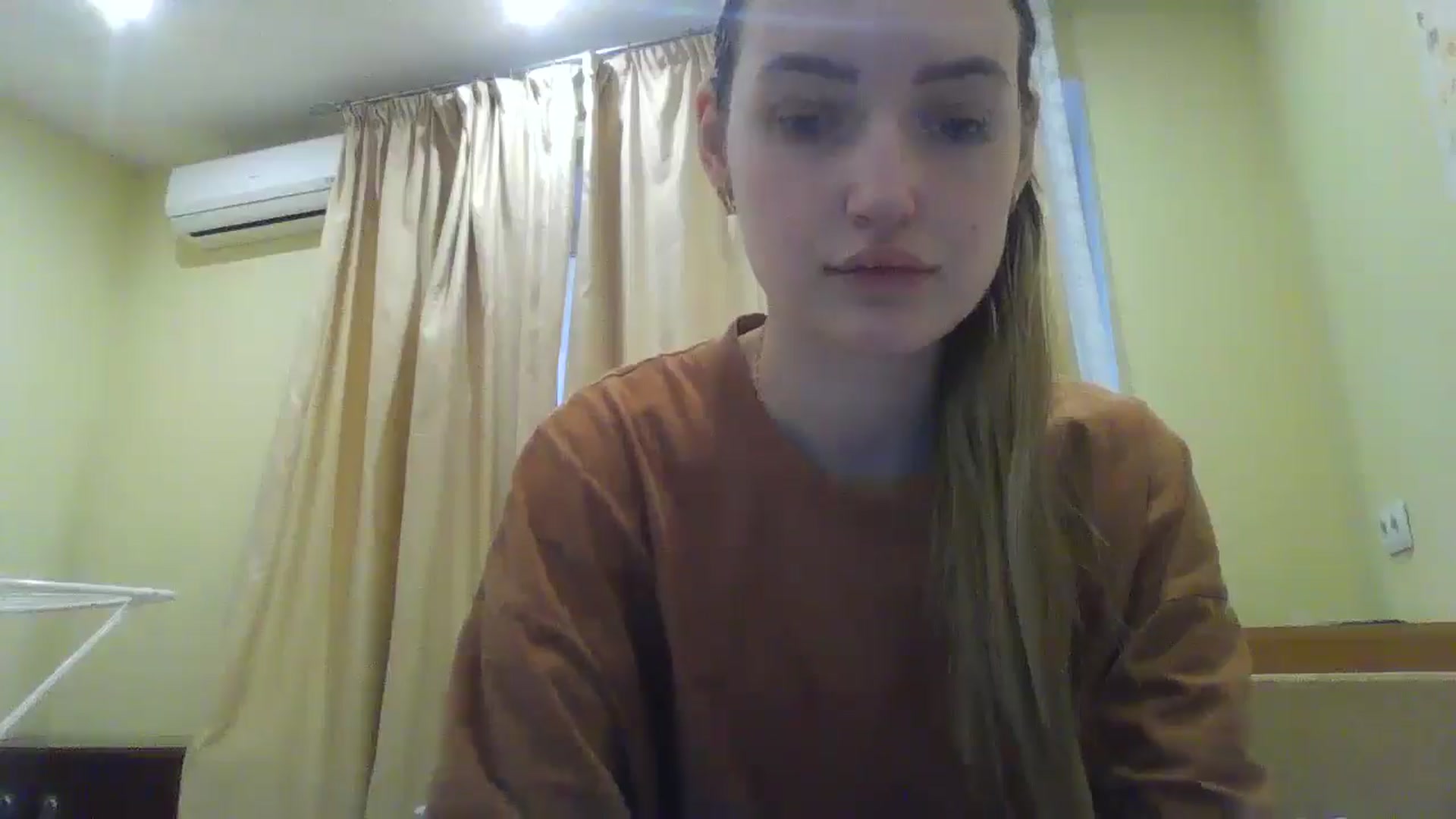 Gallery image thumbnail from EmmaDream18's myfreecams stream on, 01/10/2026, 12:21 image 17 of 20