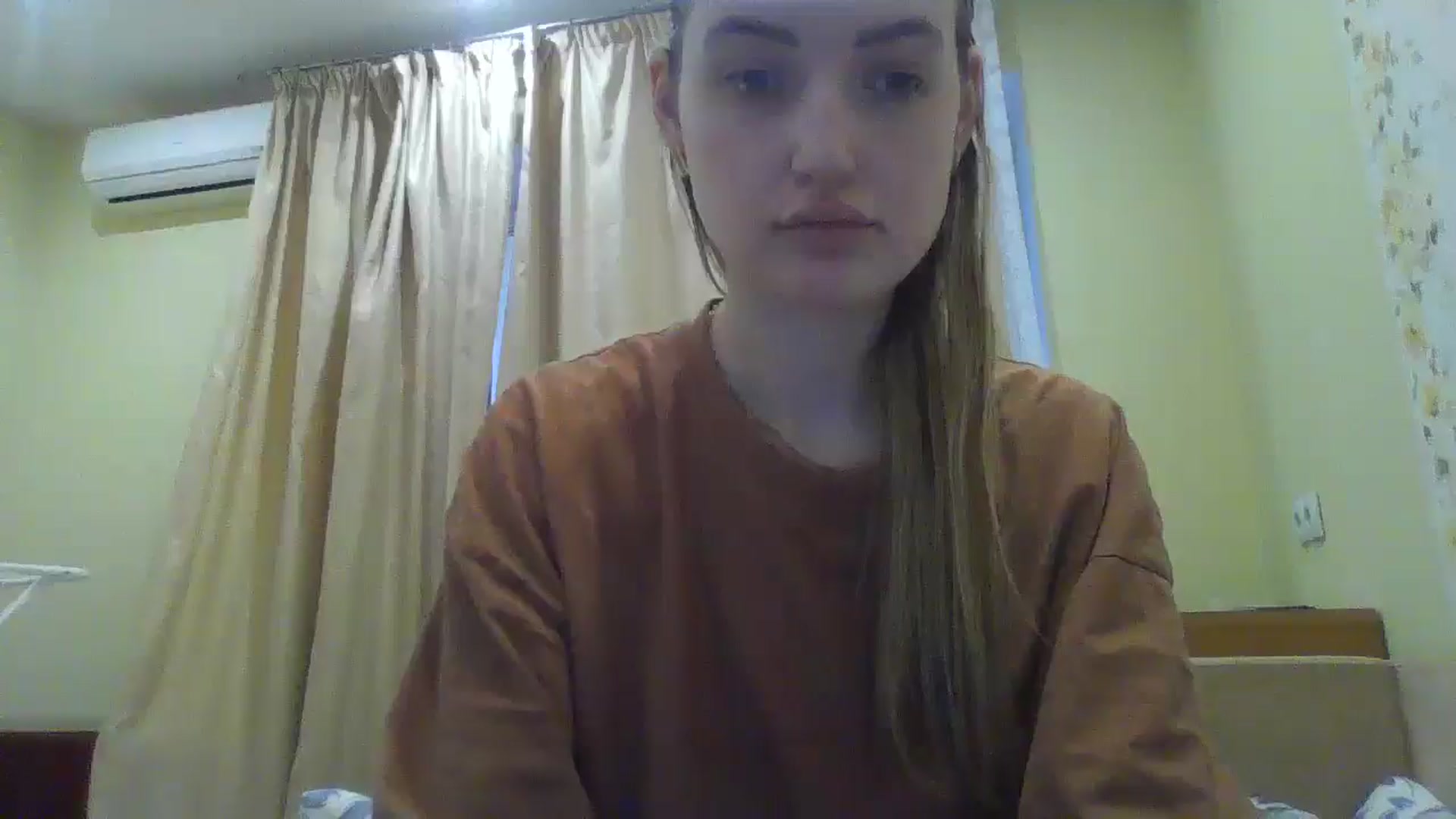 Gallery image thumbnail from EmmaDream18's myfreecams stream on, 01/10/2026, 13:22 image 10 of 20