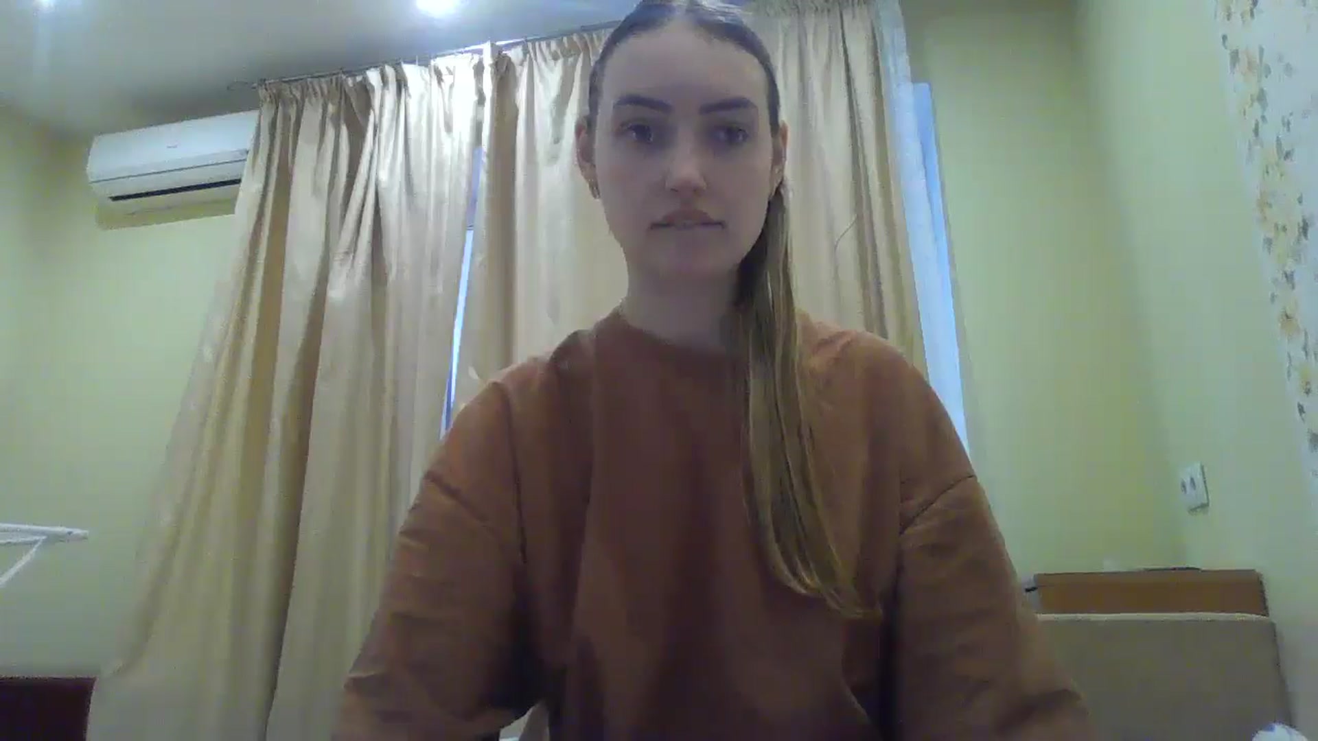 Gallery image thumbnail from EmmaDream18's myfreecams stream on, 01/10/2026, 13:22 image 17 of 20