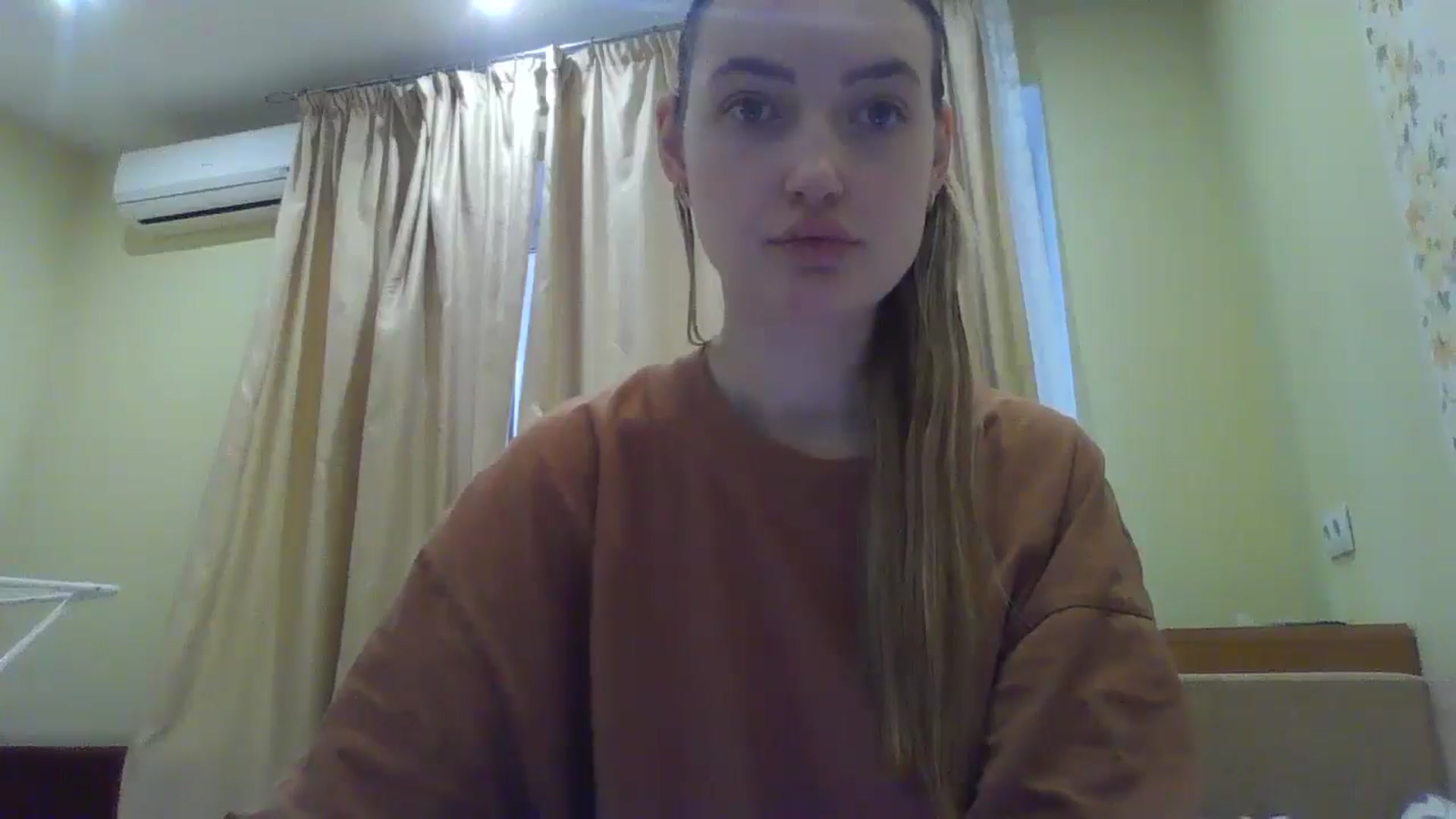 Gallery image thumbnail from EmmaDream18's myfreecams stream on, 01/10/2026, 13:22 image 2 of 20