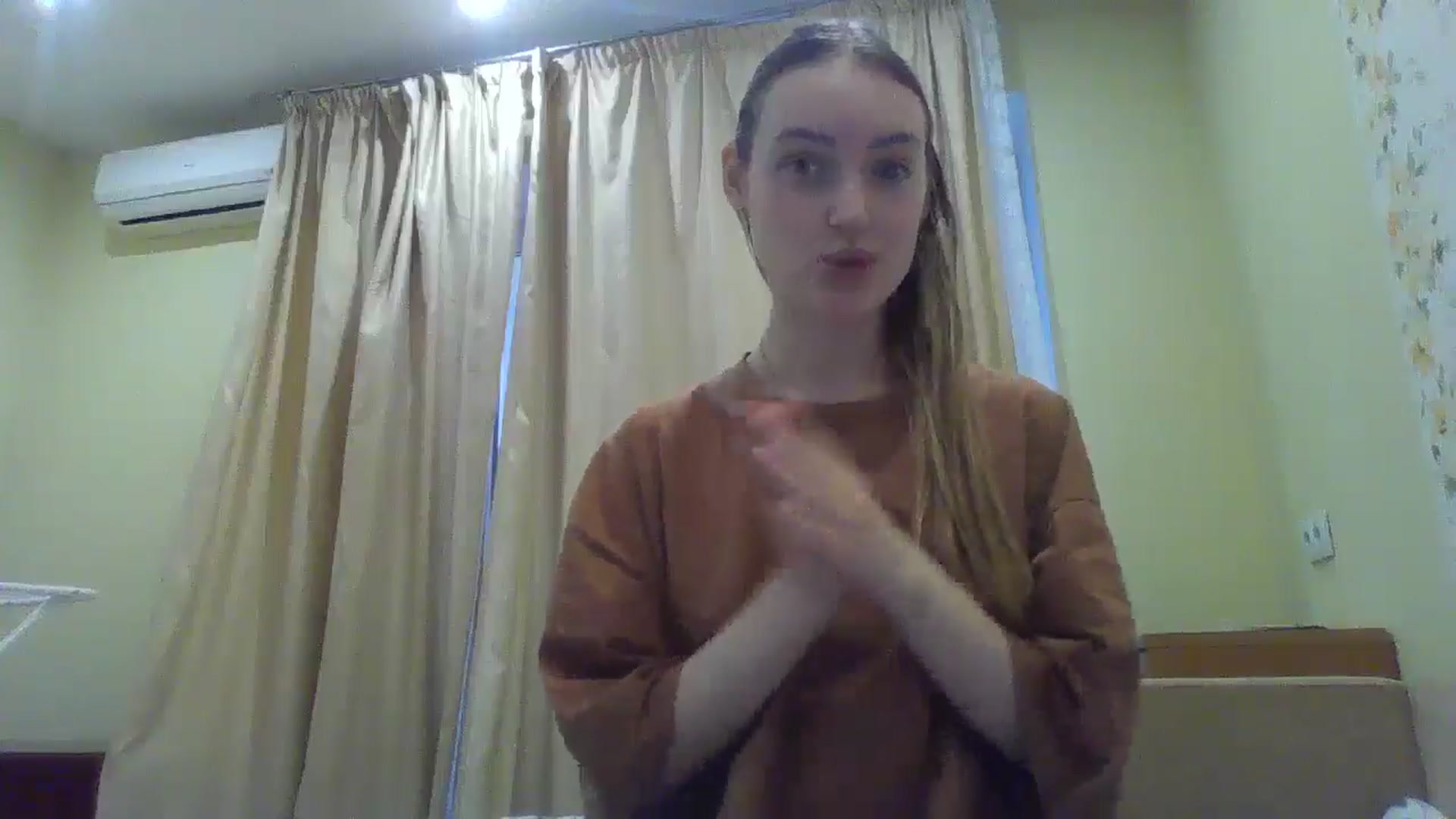 Gallery image thumbnail from EmmaDream18's myfreecams stream on, 01/10/2026, 13:22 image 13 of 20