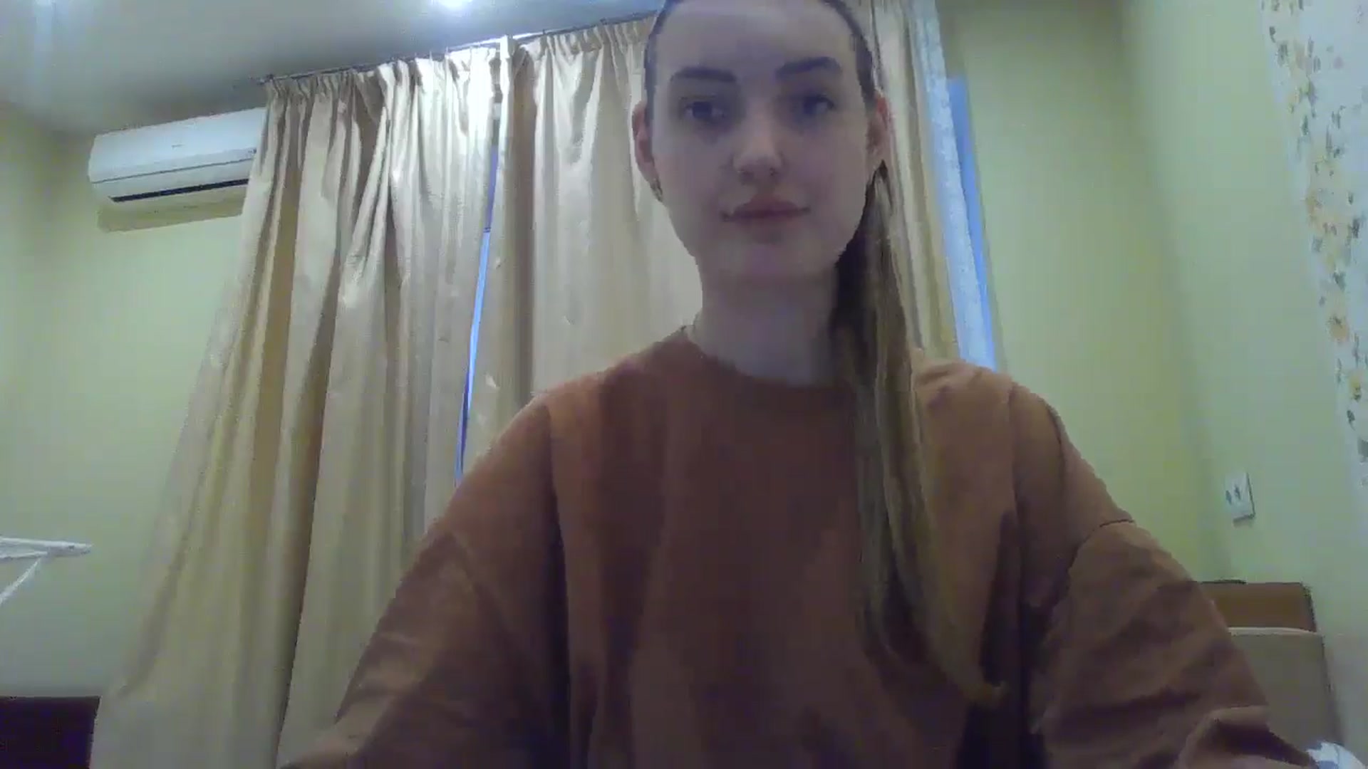 Gallery image thumbnail from EmmaDream18's myfreecams stream on, 01/10/2026, 13:22 image 15 of 20