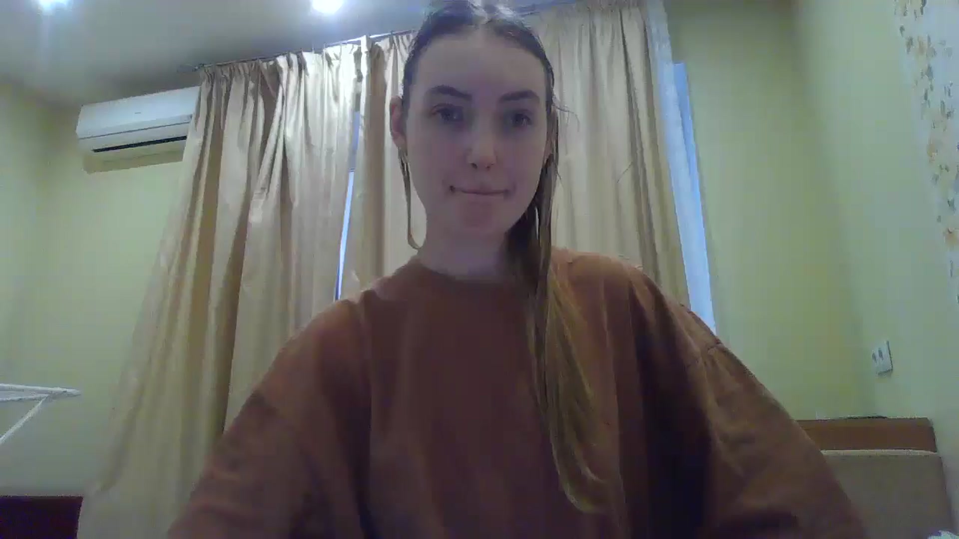 Gallery image thumbnail from EmmaDream18's myfreecams stream on, 01/10/2026, 13:22 image 1 of 20
