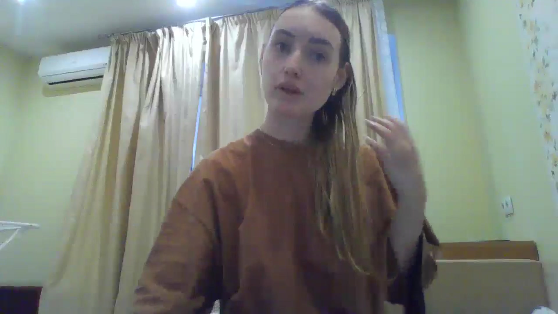 Gallery image thumbnail from EmmaDream18's myfreecams stream on, 01/10/2026, 13:22 image 20 of 20