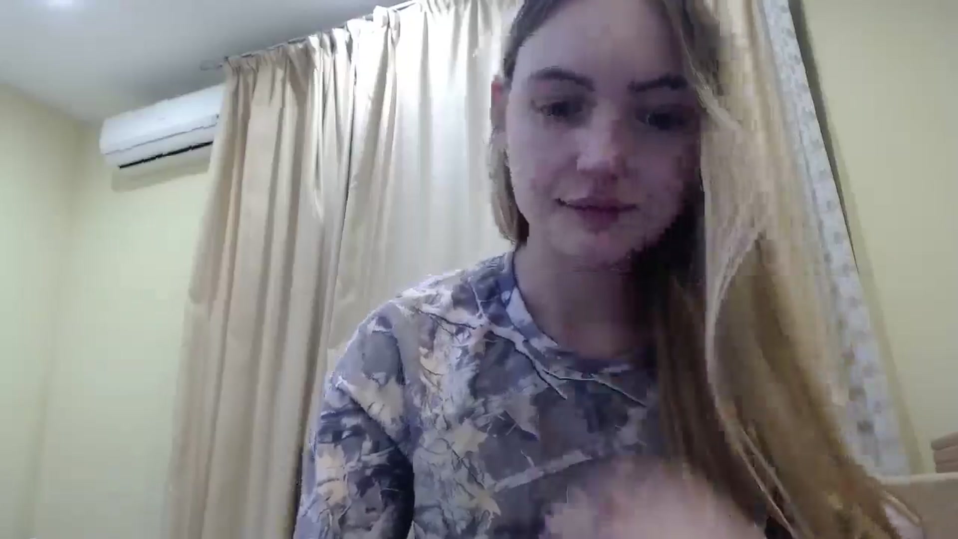 Gallery image thumbnail from EmmaDream18's myfreecams stream on, 01/11/2026, 19:15 image 4 of 20