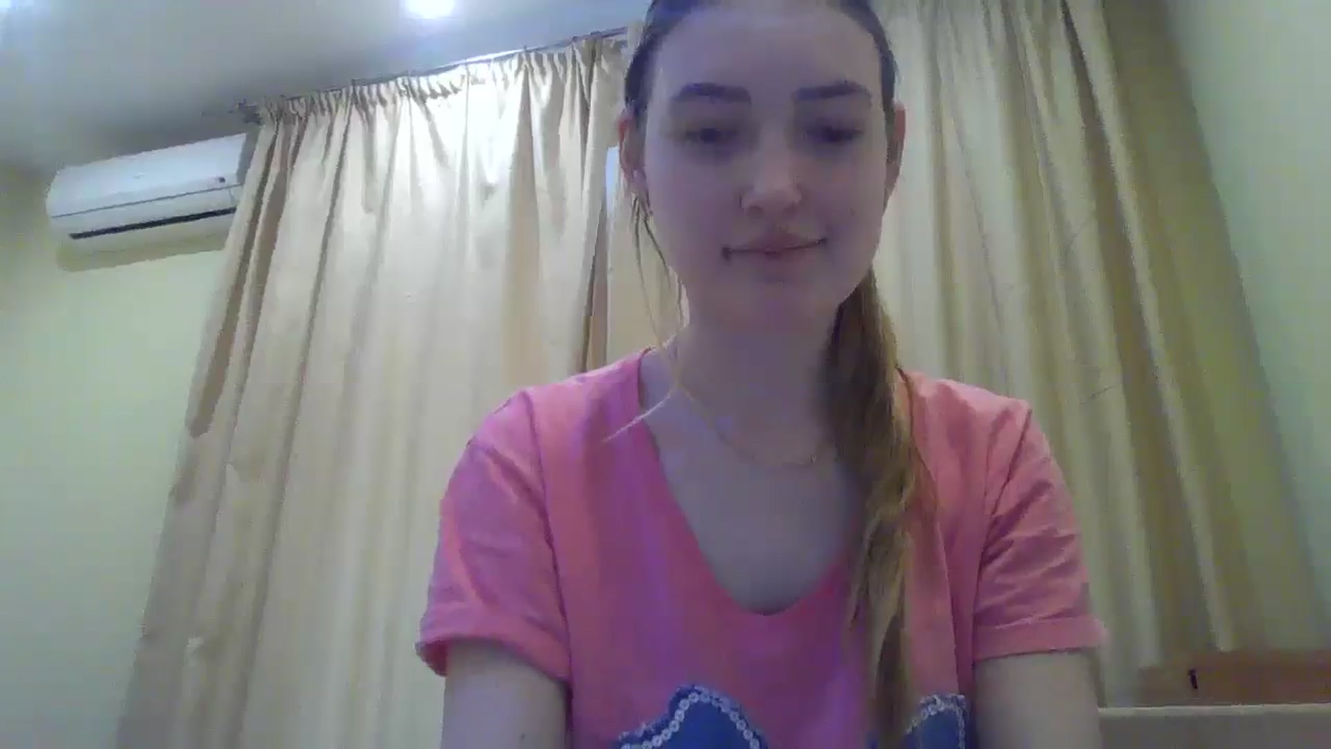 Gallery image thumbnail from EmmaDream18's myfreecams stream on, 01/18/2026, 11:44 image 18 of 20