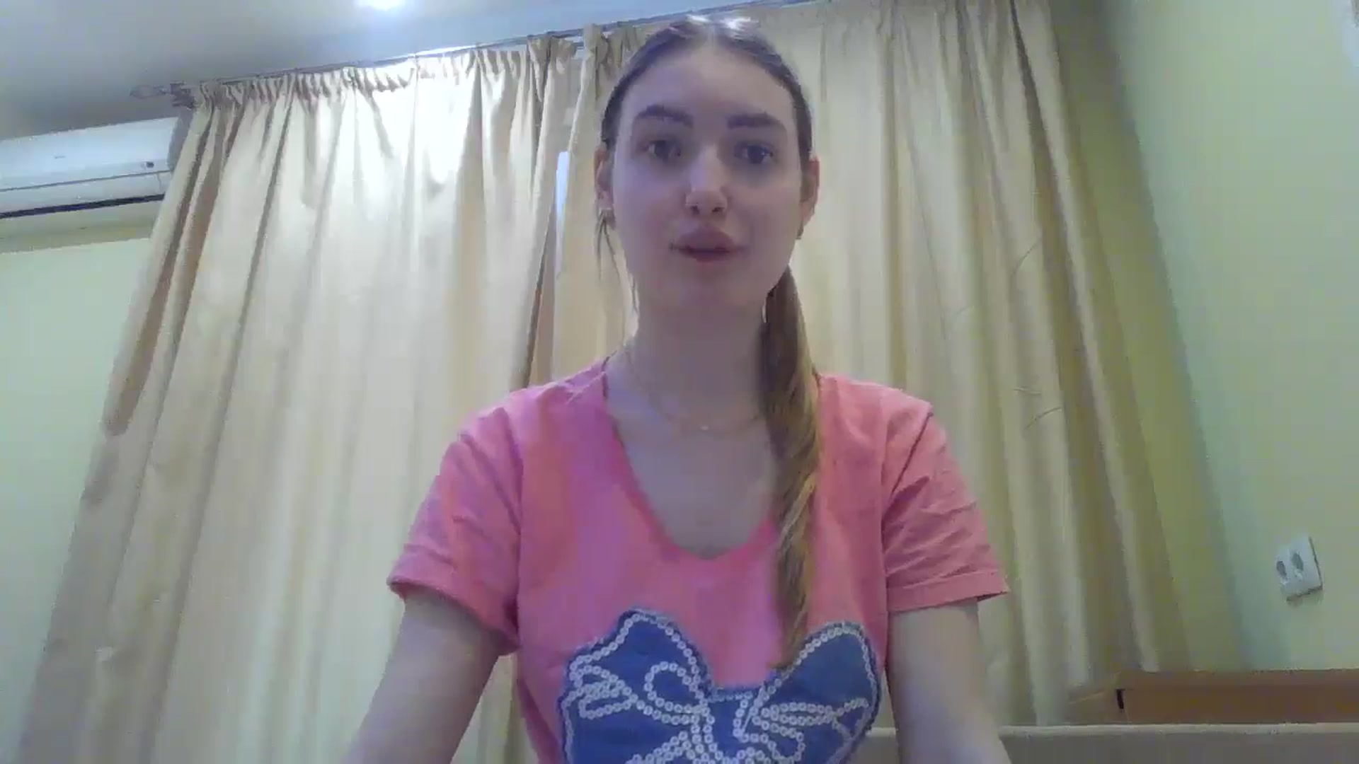 Gallery image thumbnail from EmmaDream18's myfreecams stream on, 01/18/2026, 11:44 image 6 of 20