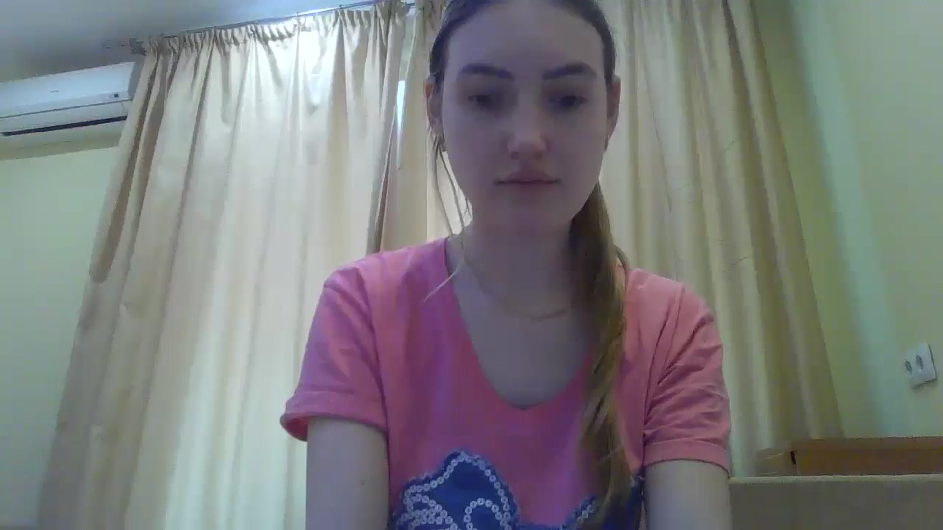 Gallery image thumbnail from EmmaDream18's myfreecams stream on, 01/18/2026, 11:44 image 1 of 20