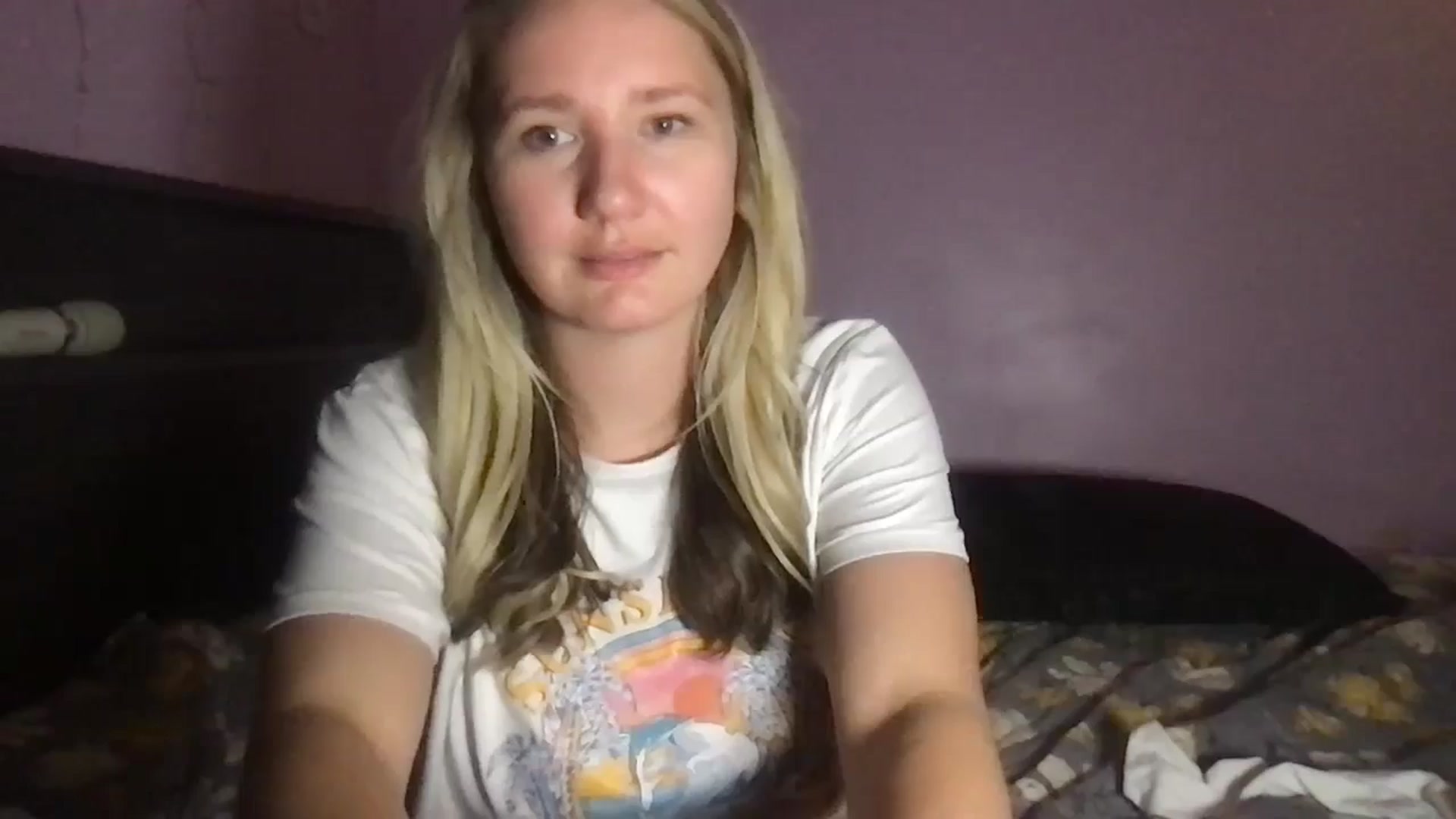 Gallery image thumbnail from EmmaHaze's myfreecams stream on, 12/19/2024, 06:15 image 20 of 20