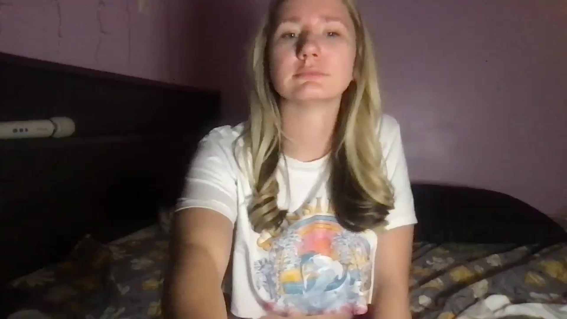 Gallery image thumbnail from EmmaHaze's myfreecams stream on, 12/19/2024, 07:09 image 11 of 20