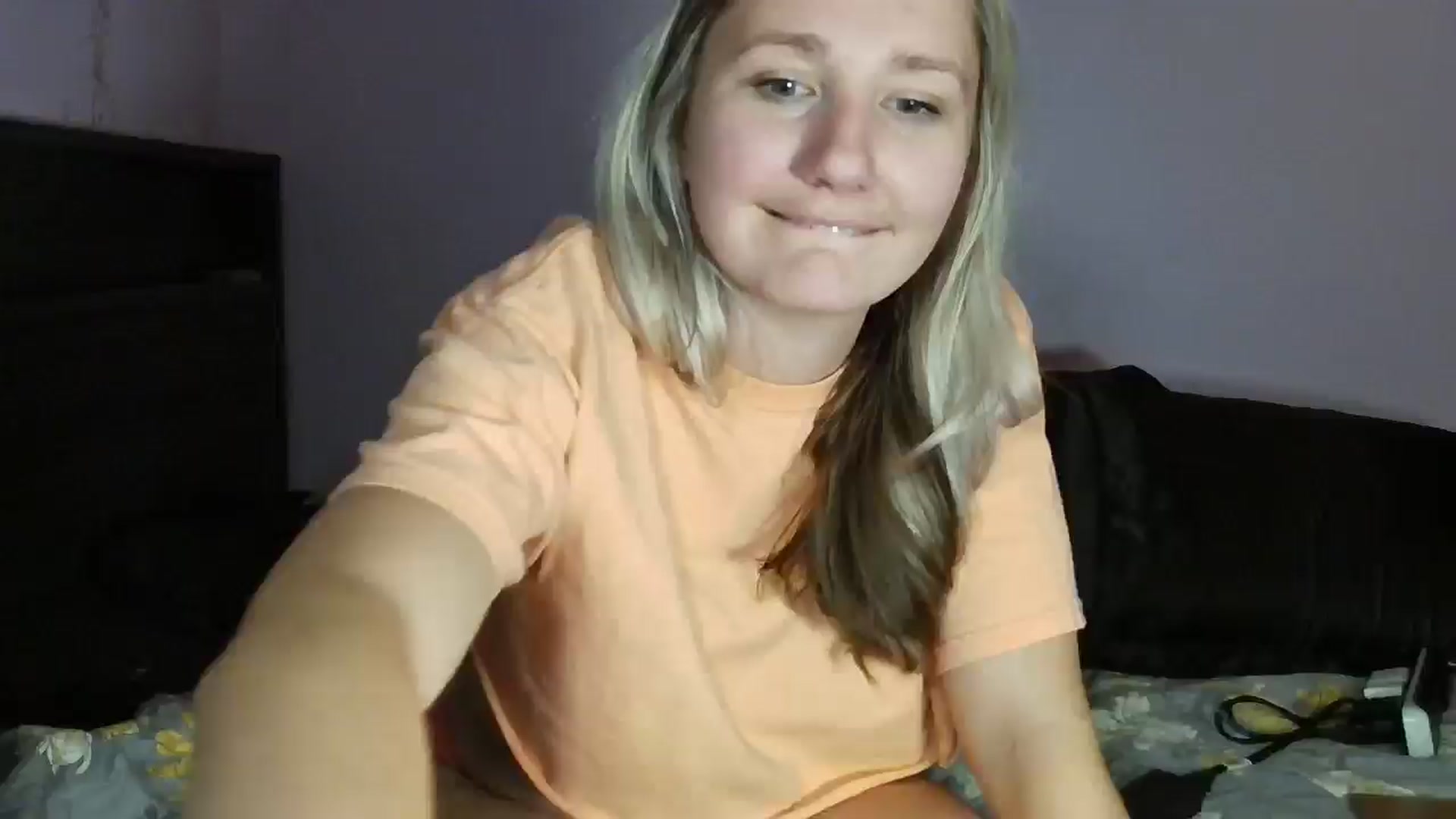 Gallery image thumbnail from EmmaHaze's myfreecams stream on, 12/23/2024, 05:23 image 8 of 20