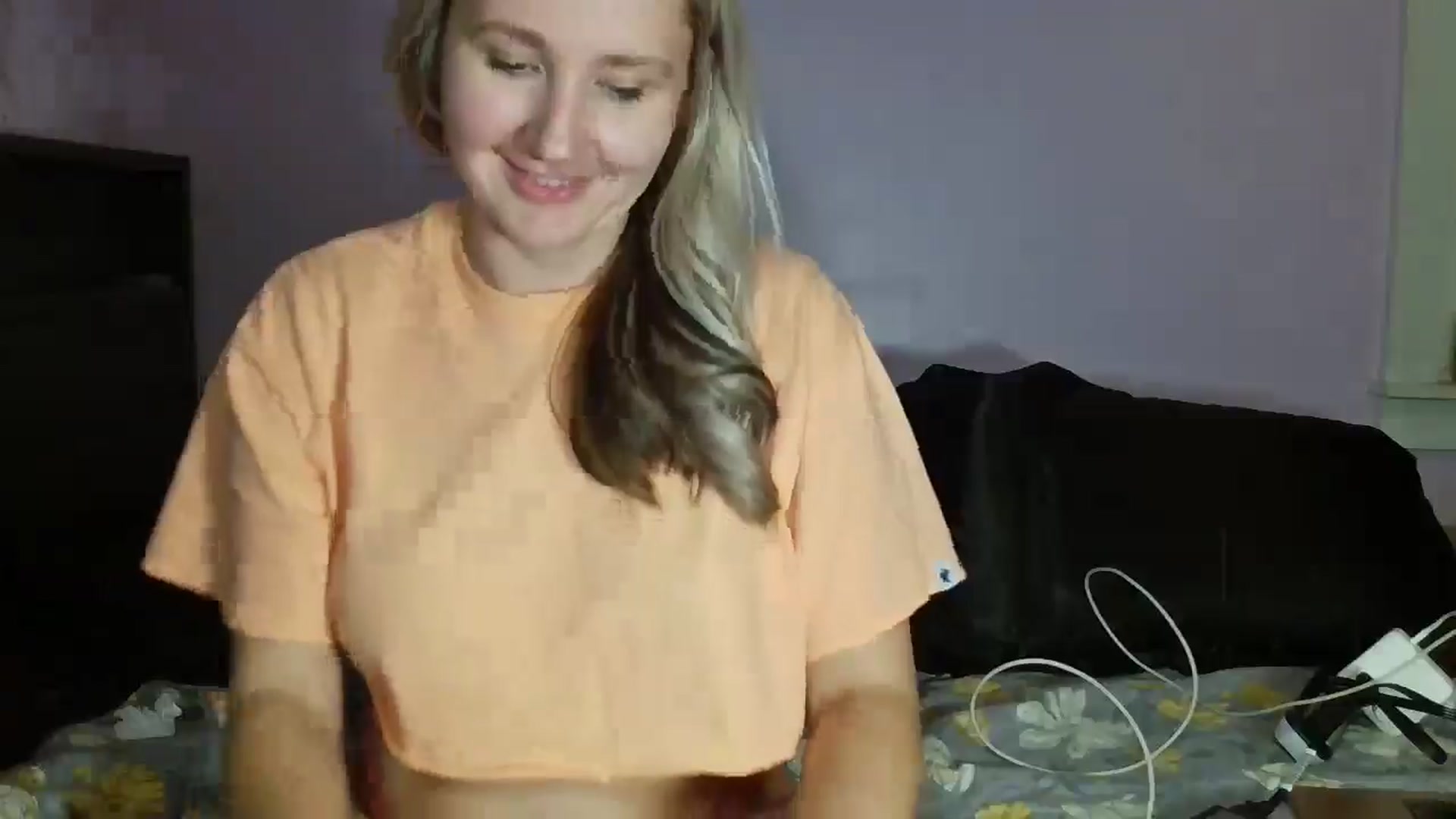 Gallery image thumbnail from EmmaHaze's myfreecams stream on, 12/23/2024, 06:00 image 7 of 20