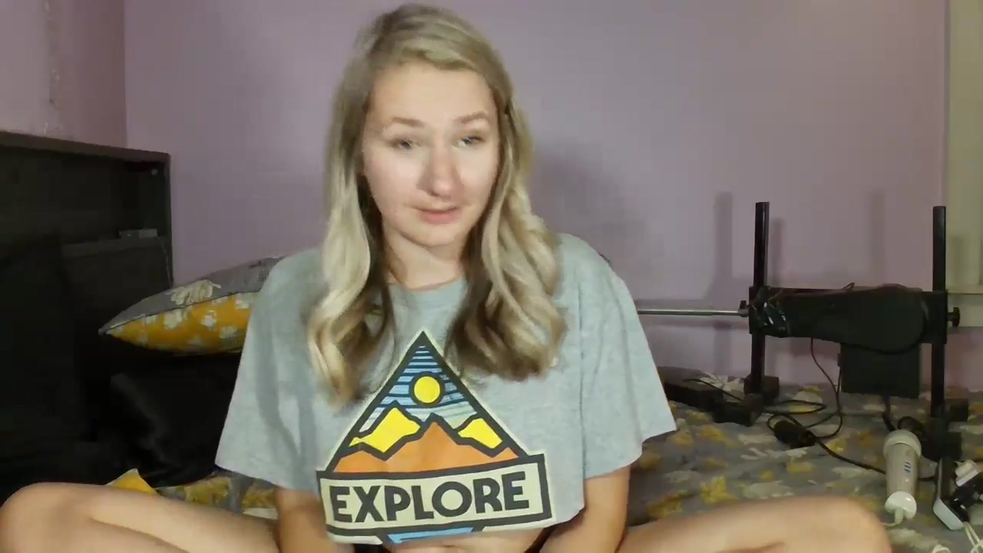 Gallery image thumbnail from EmmaHaze's myfreecams stream on, 12/26/2024, 02:59 image 2 of 20