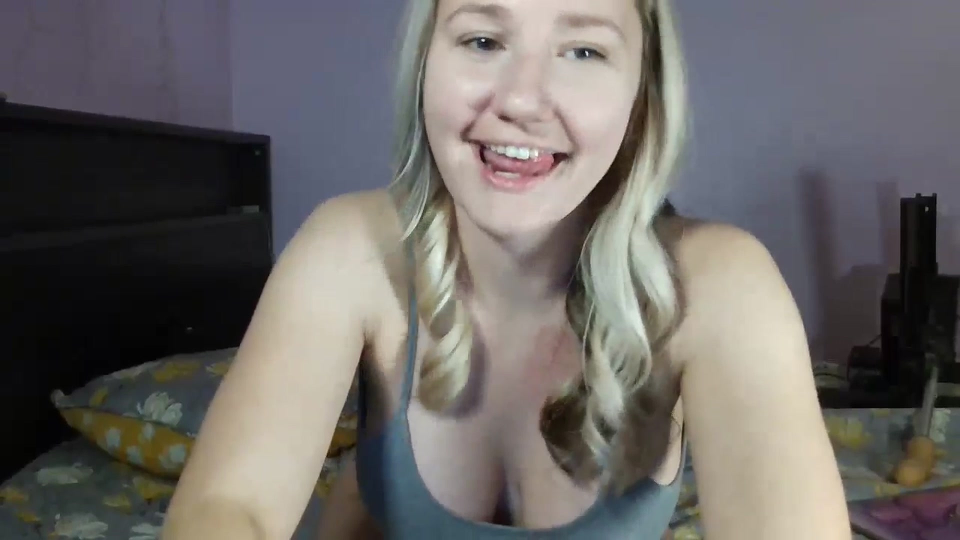 Gallery image thumbnail from EmmaHaze's myfreecams stream on, 12/27/2024, 03:26 image 7 of 20