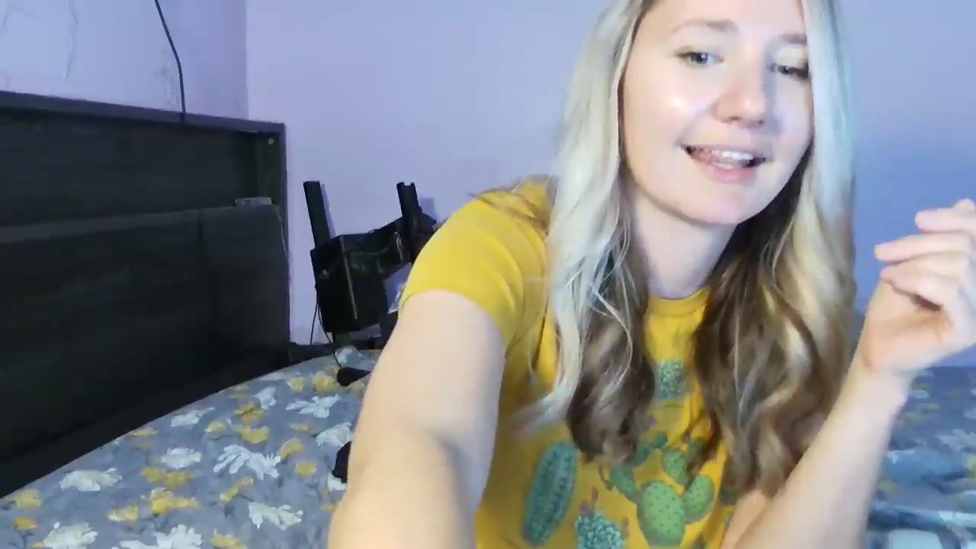 Gallery image thumbnail from EmmaHaze's myfreecams stream on, 01/02/2025, 05:39 image 3 of 20