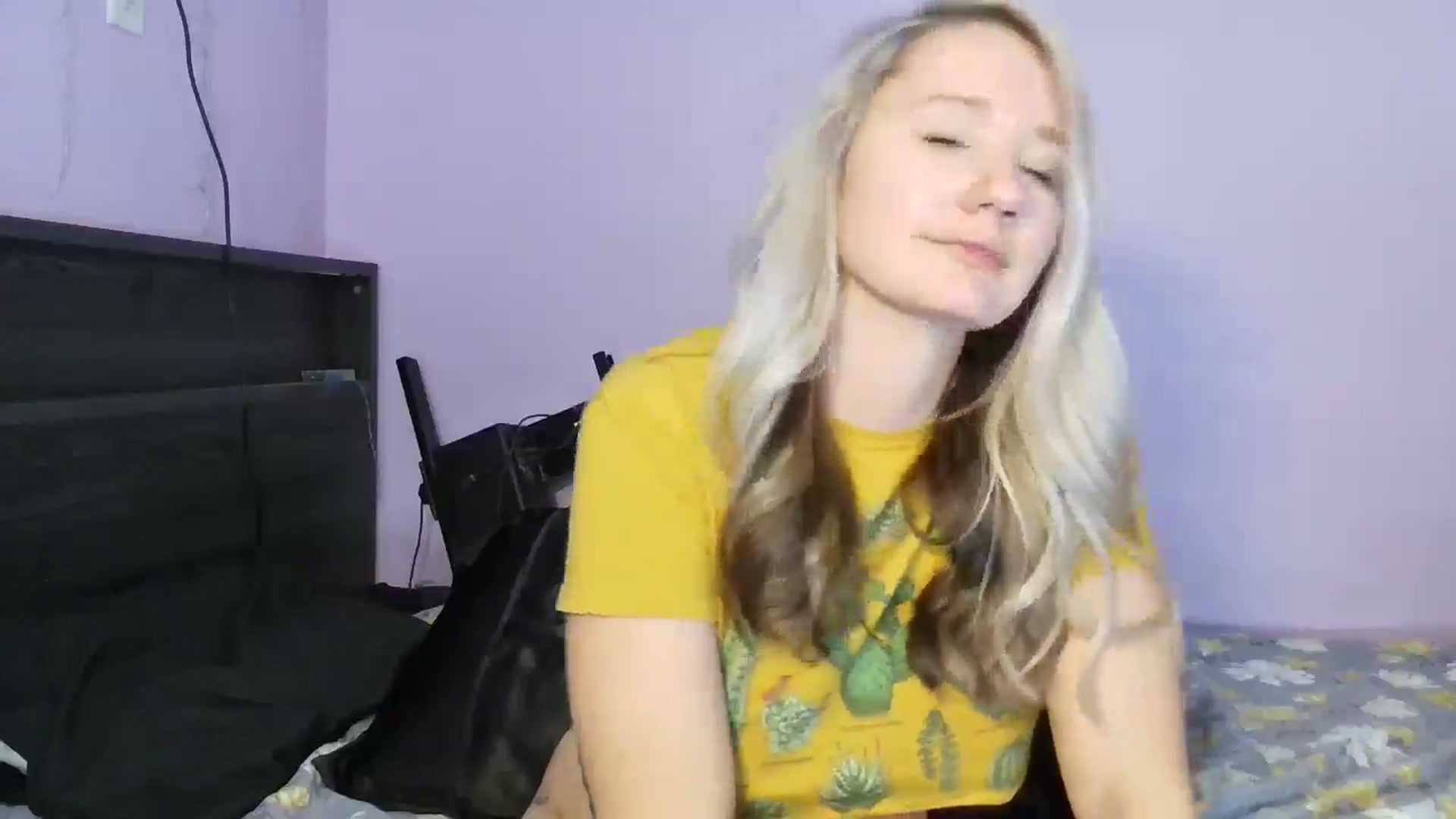 Gallery image thumbnail from EmmaHaze's myfreecams stream on, 01/02/2025, 08:10 image 4 of 20