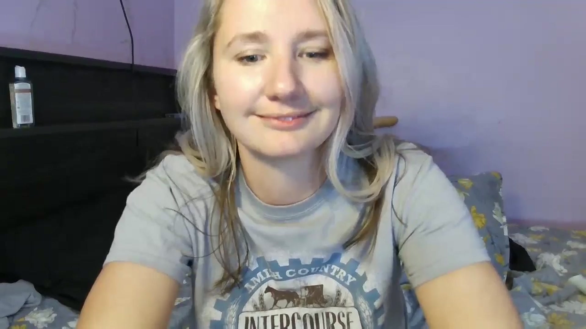 Gallery image thumbnail from EmmaHaze's myfreecams stream on, 01/03/2025, 06:39 image 5 of 20