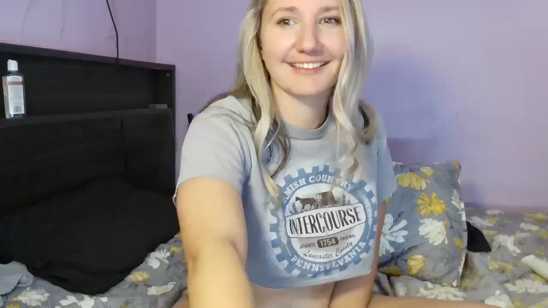 Gallery image thumbnail from EmmaHaze's myfreecams stream on, 01/03/2025, 06:39 image 16 of 20