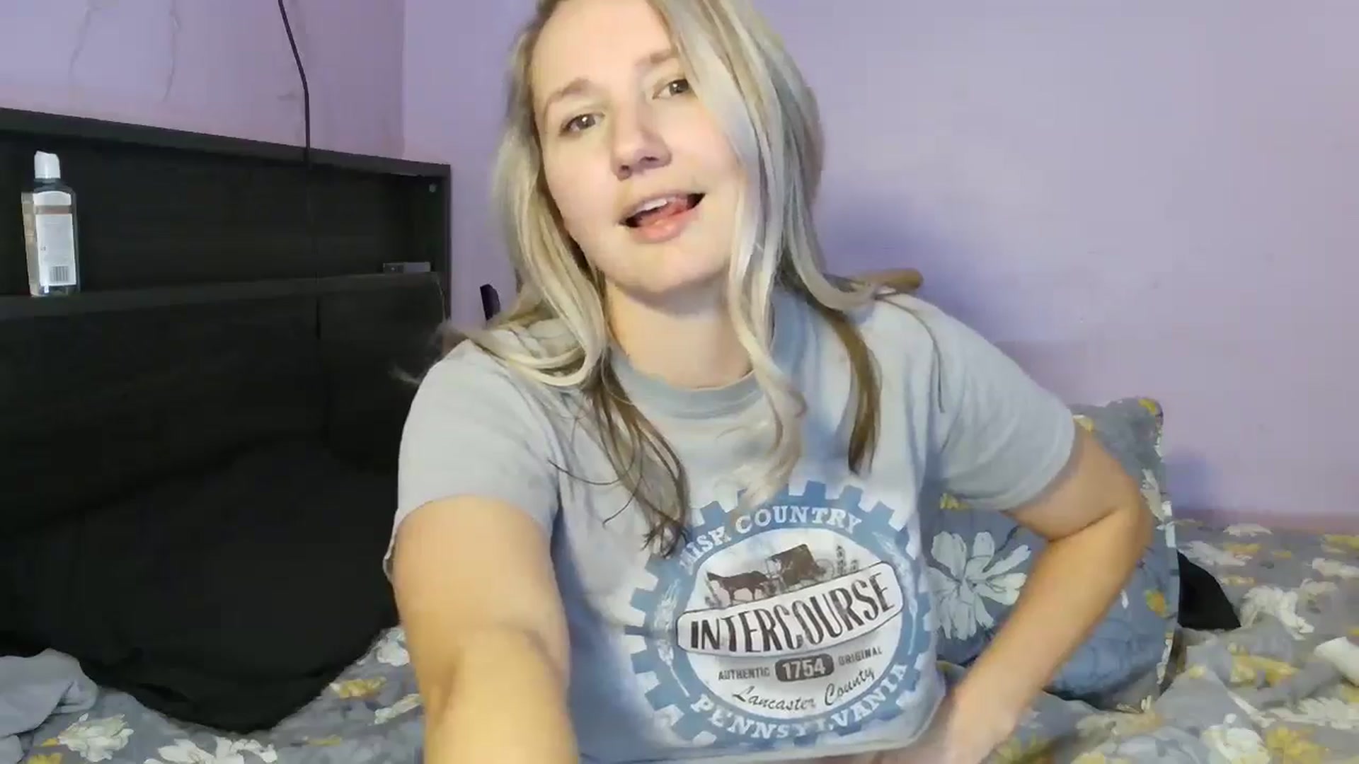Gallery image thumbnail from EmmaHaze's myfreecams stream on, 01/03/2025, 06:39 image 7 of 20