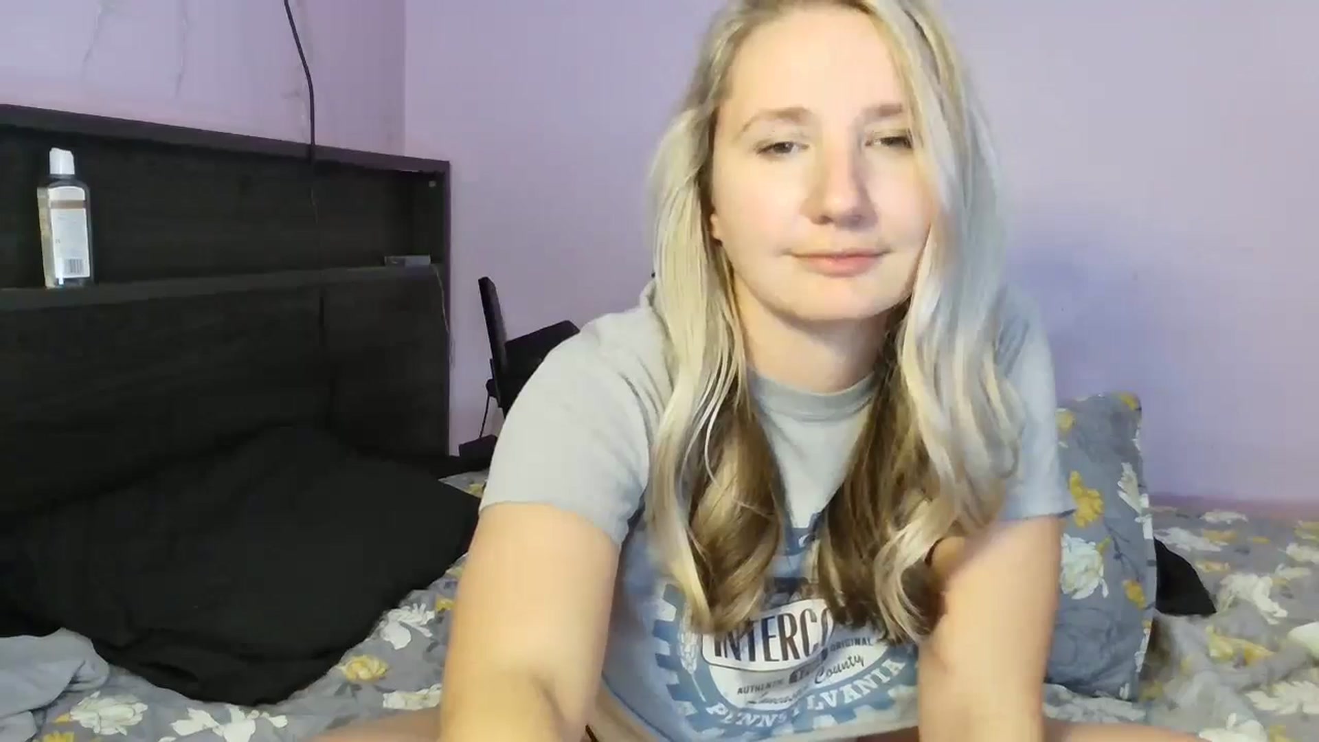 Gallery image thumbnail from EmmaHaze's myfreecams stream on, 01/03/2025, 06:39 image 10 of 20