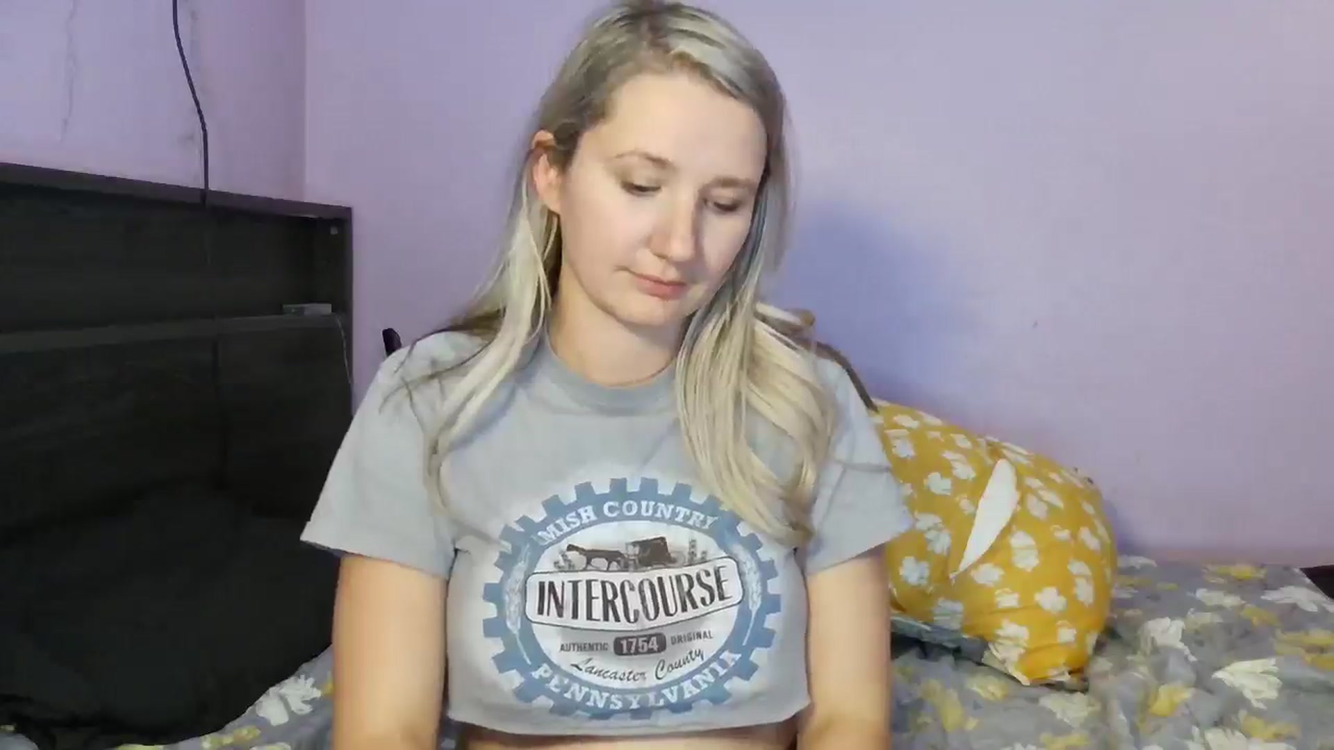 Gallery image thumbnail from EmmaHaze's myfreecams stream on, 01/03/2025, 07:54 image 12 of 20