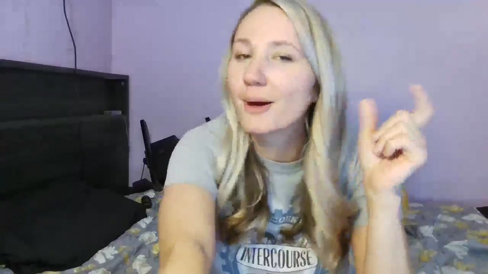 Gallery image thumbnail from EmmaHaze's myfreecams stream on, 01/03/2025, 07:54 image 5 of 20