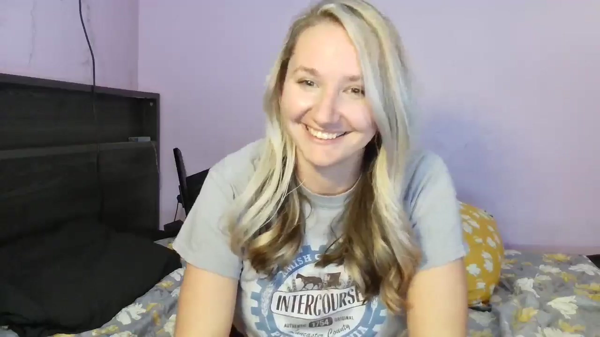 Gallery image thumbnail from EmmaHaze's myfreecams stream on, 01/03/2025, 07:54 image 6 of 20