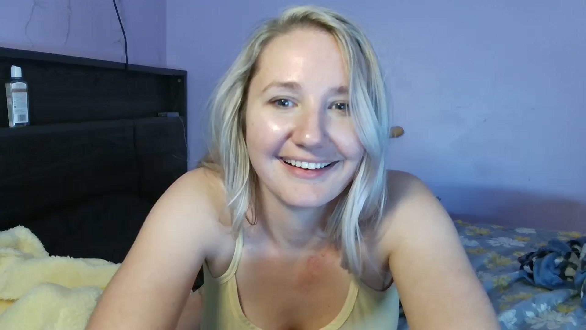 Gallery image thumbnail from EmmaHaze's myfreecams stream on, 01/04/2025, 07:49 image 15 of 20