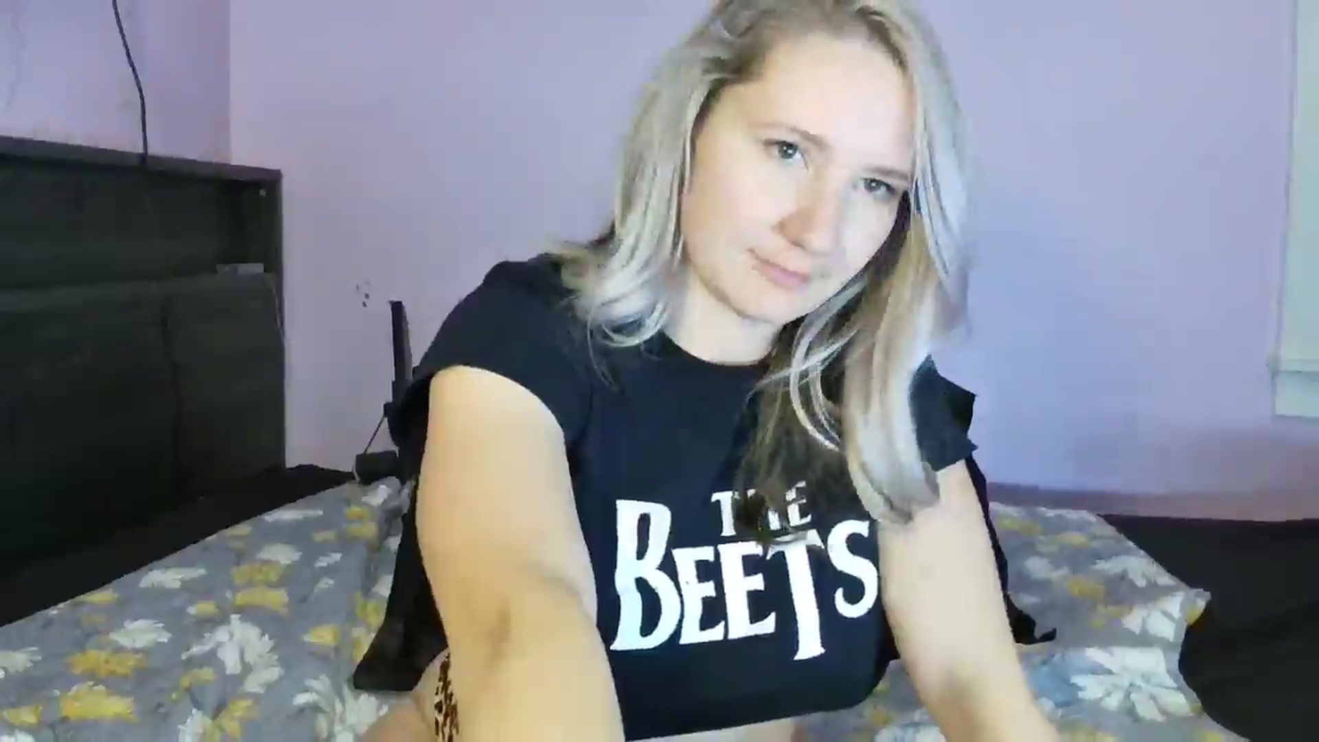 Gallery image thumbnail from EmmaHaze's myfreecams stream on, 01/07/2025, 07:38 image 6 of 20