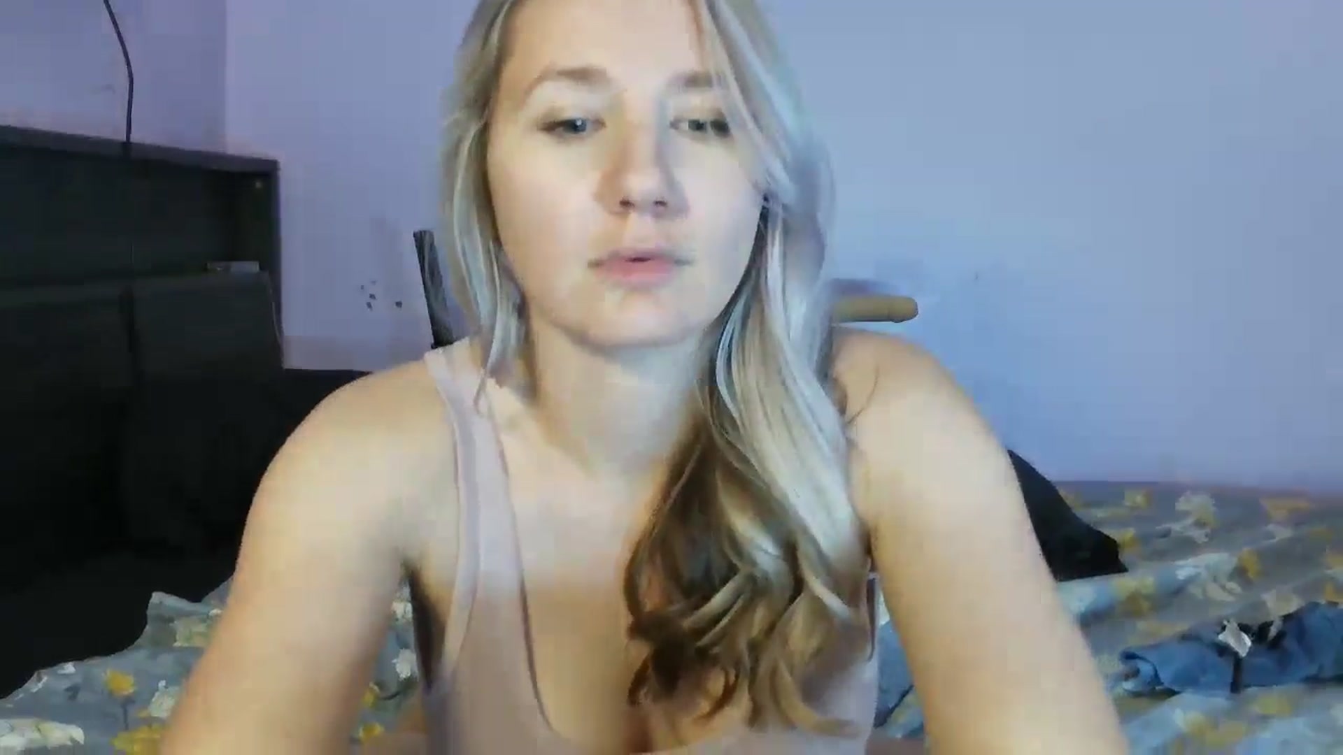 Gallery image thumbnail from EmmaHaze's myfreecams stream on, 01/08/2025, 05:52 image 10 of 20