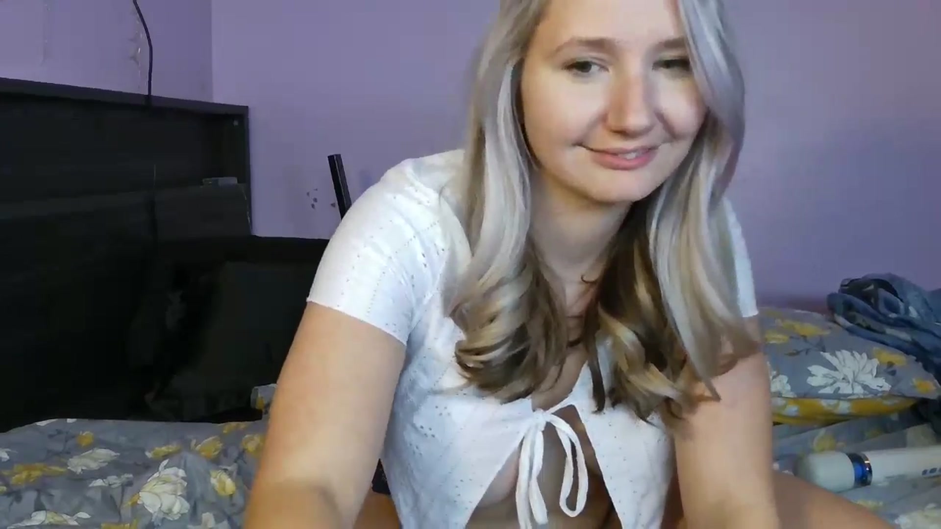 Gallery image thumbnail from EmmaHaze's myfreecams stream on, 01/09/2025, 06:33 image 9 of 20