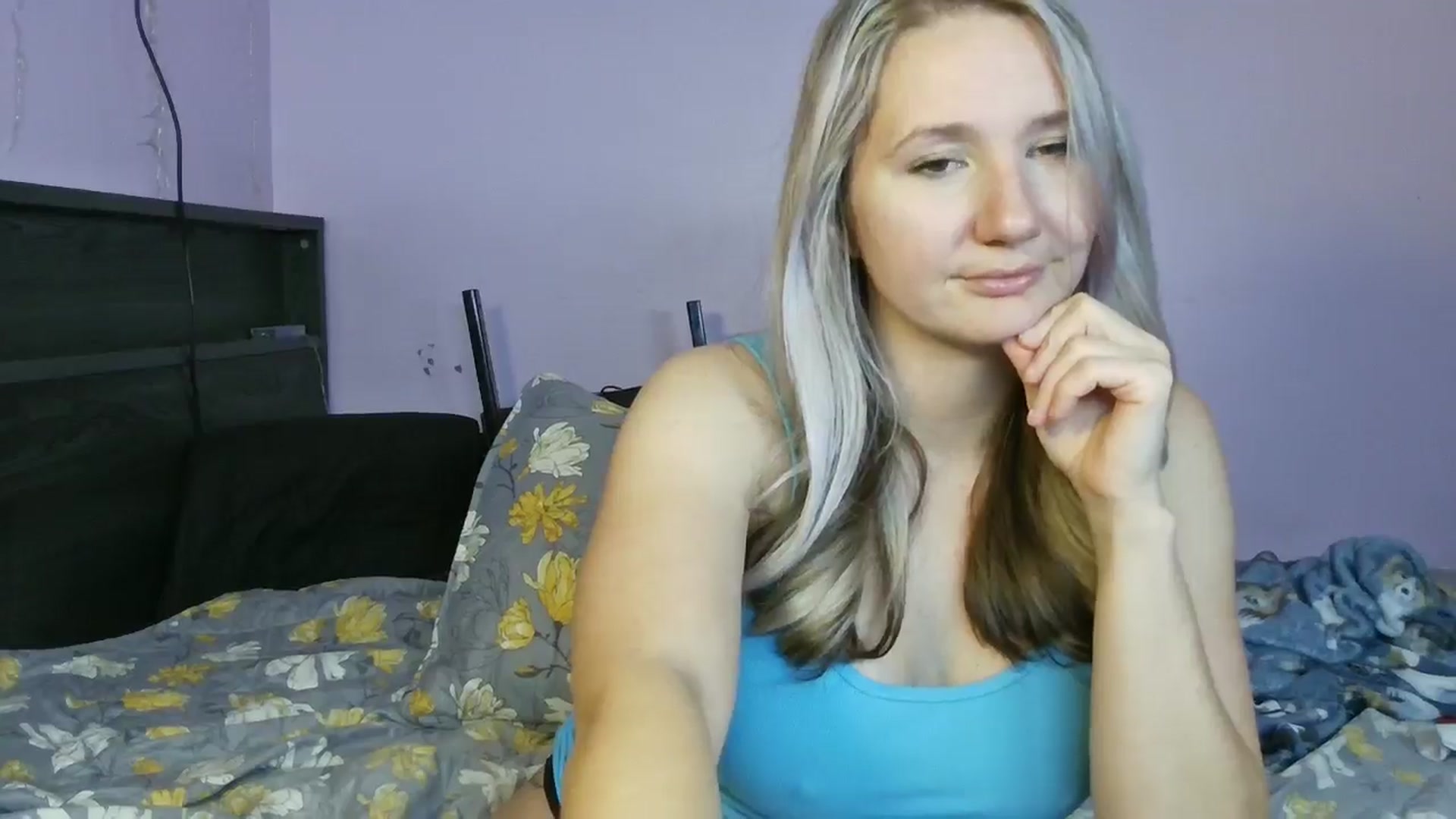 Gallery image thumbnail from EmmaHaze's myfreecams stream on, 01/13/2025, 03:28 image 8 of 20